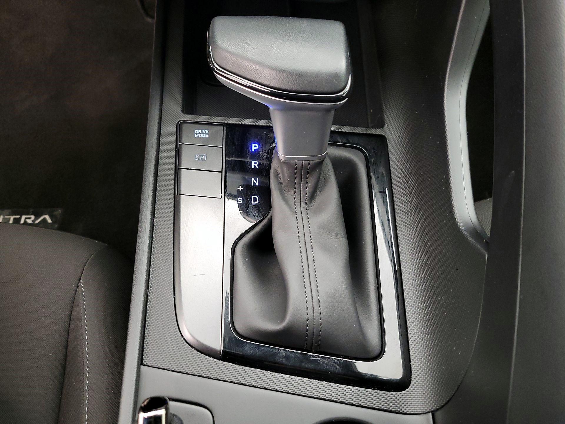 Thumbnail: 2025 Hyundai Elantra - 17