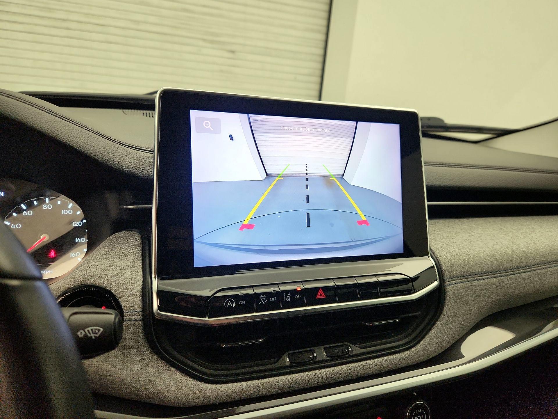 Thumbnail: 2022 Jeep Compass - 14