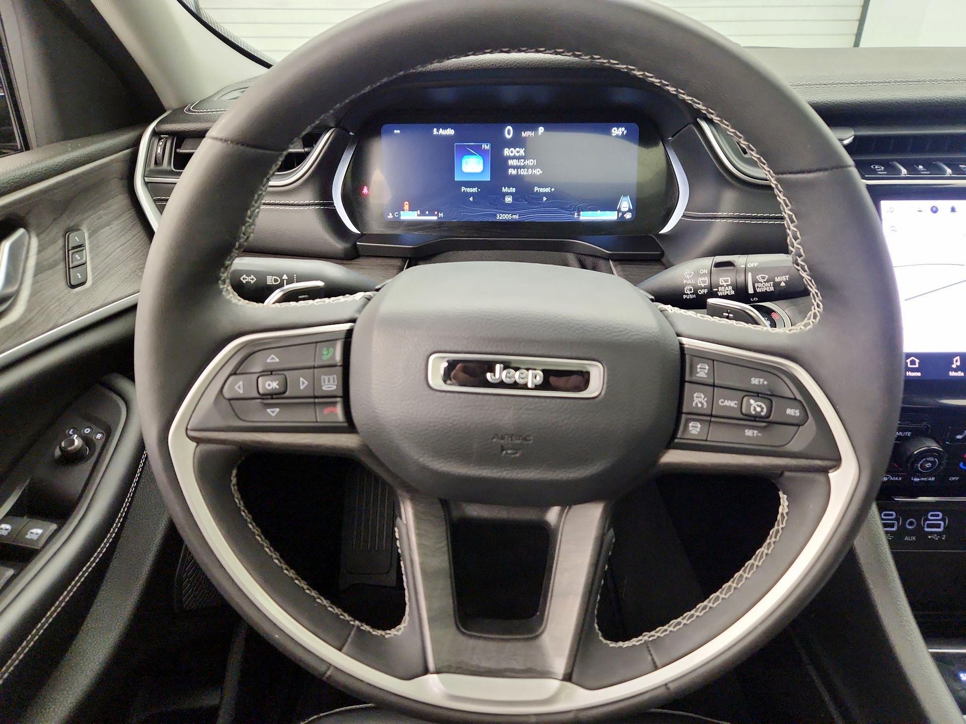 Thumbnail: 2023 Jeep Grand Cherokee - 10