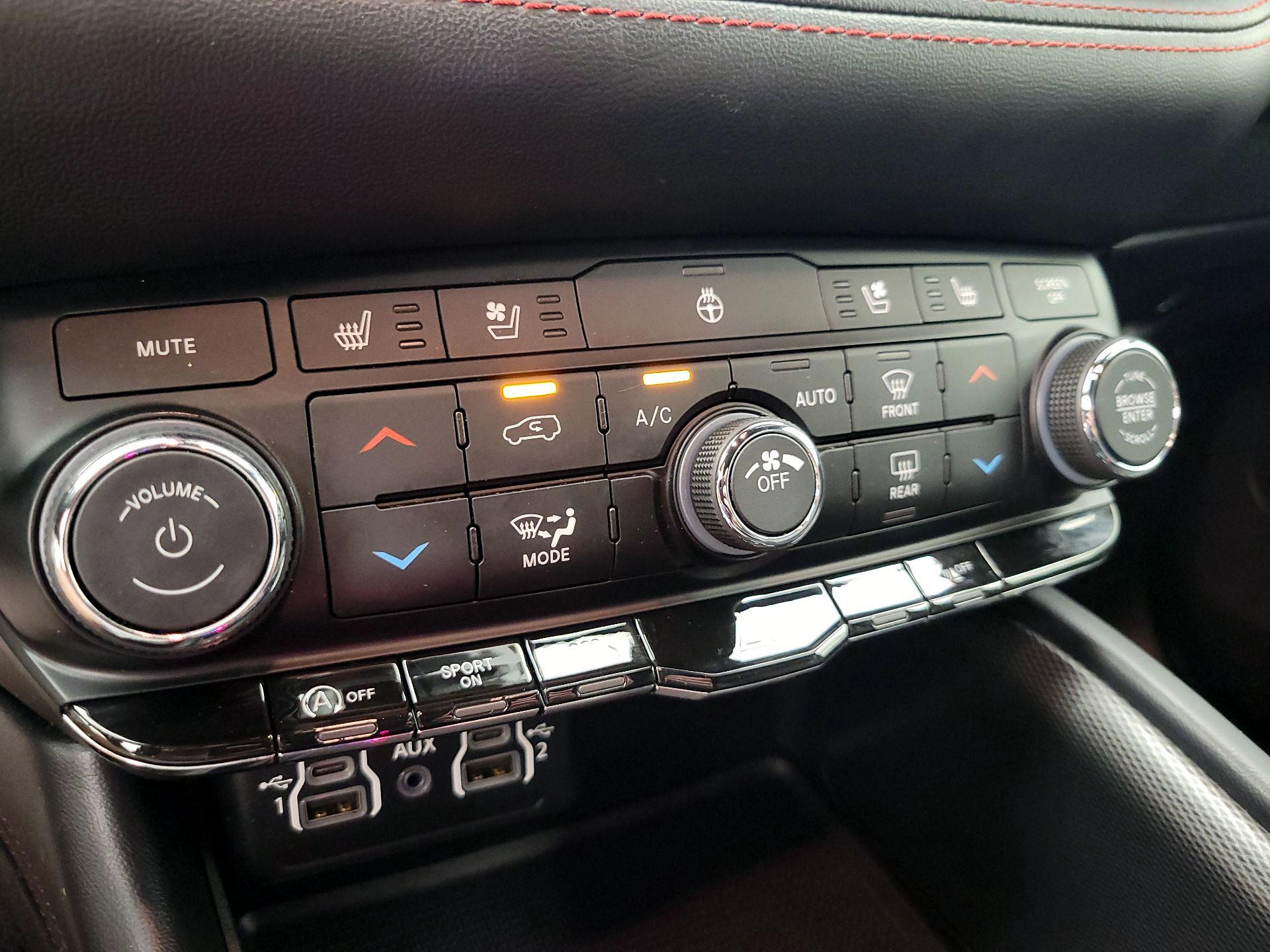 Thumbnail: 2023 Dodge Durango - 17