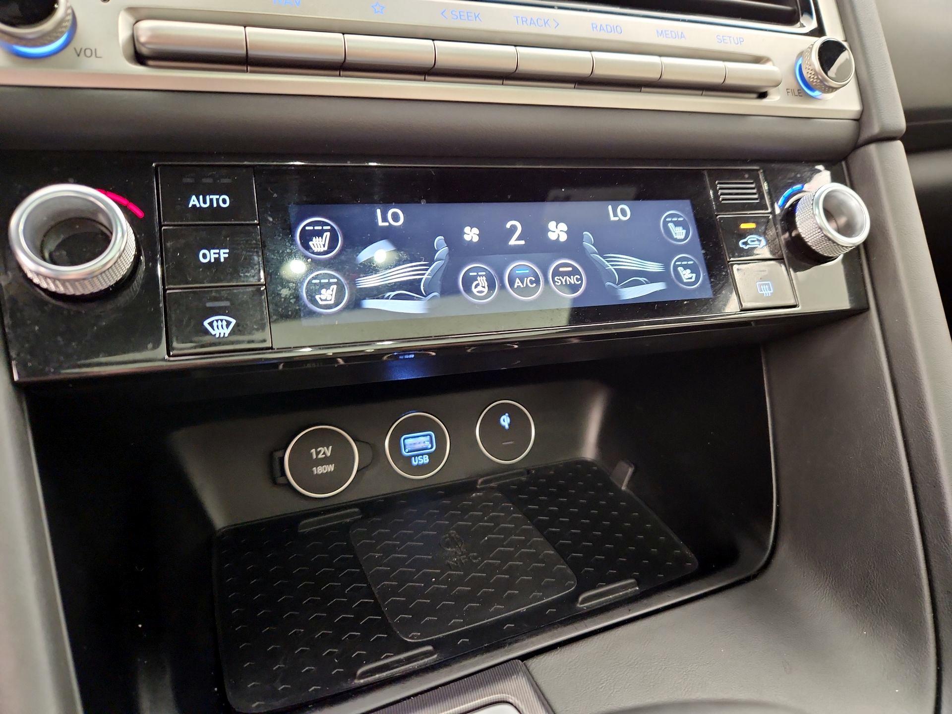 Thumbnail: 2024 Genesis G70 - 17