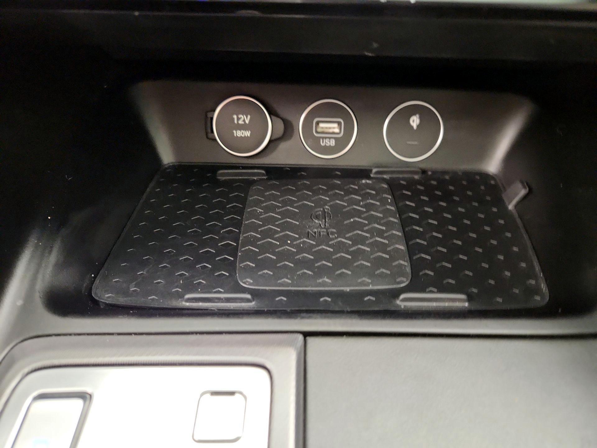Thumbnail: 2024 Genesis G70 - 19