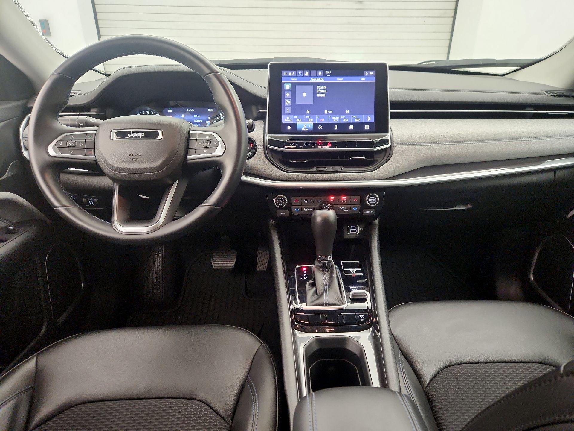Thumbnail: 2022 Jeep Compass - 9