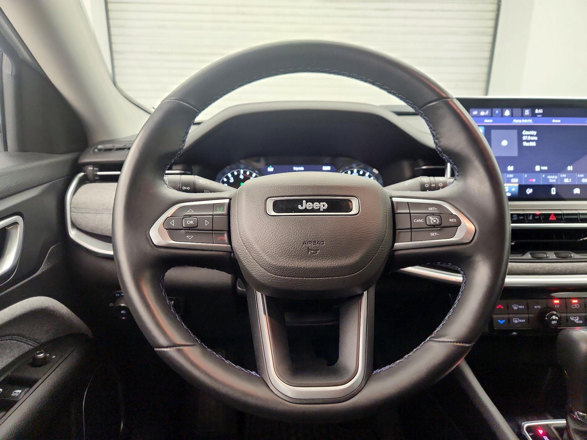 Thumbnail: 2022 Jeep Compass - 10
