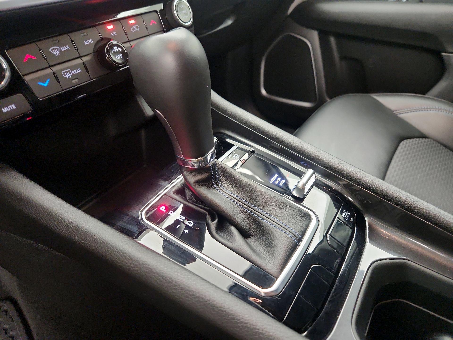 Thumbnail: 2022 Jeep Compass - 17