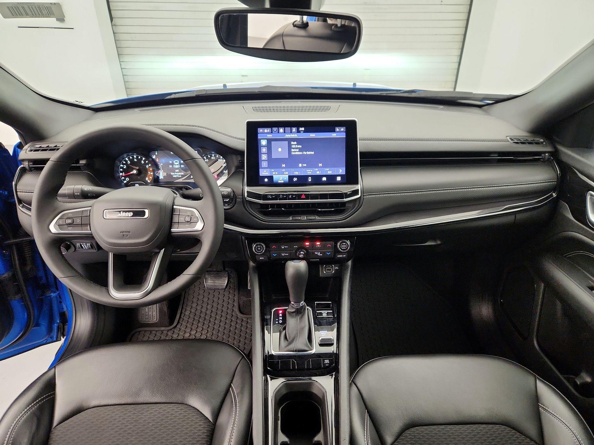 Thumbnail: 2023 Jeep Compass - 9