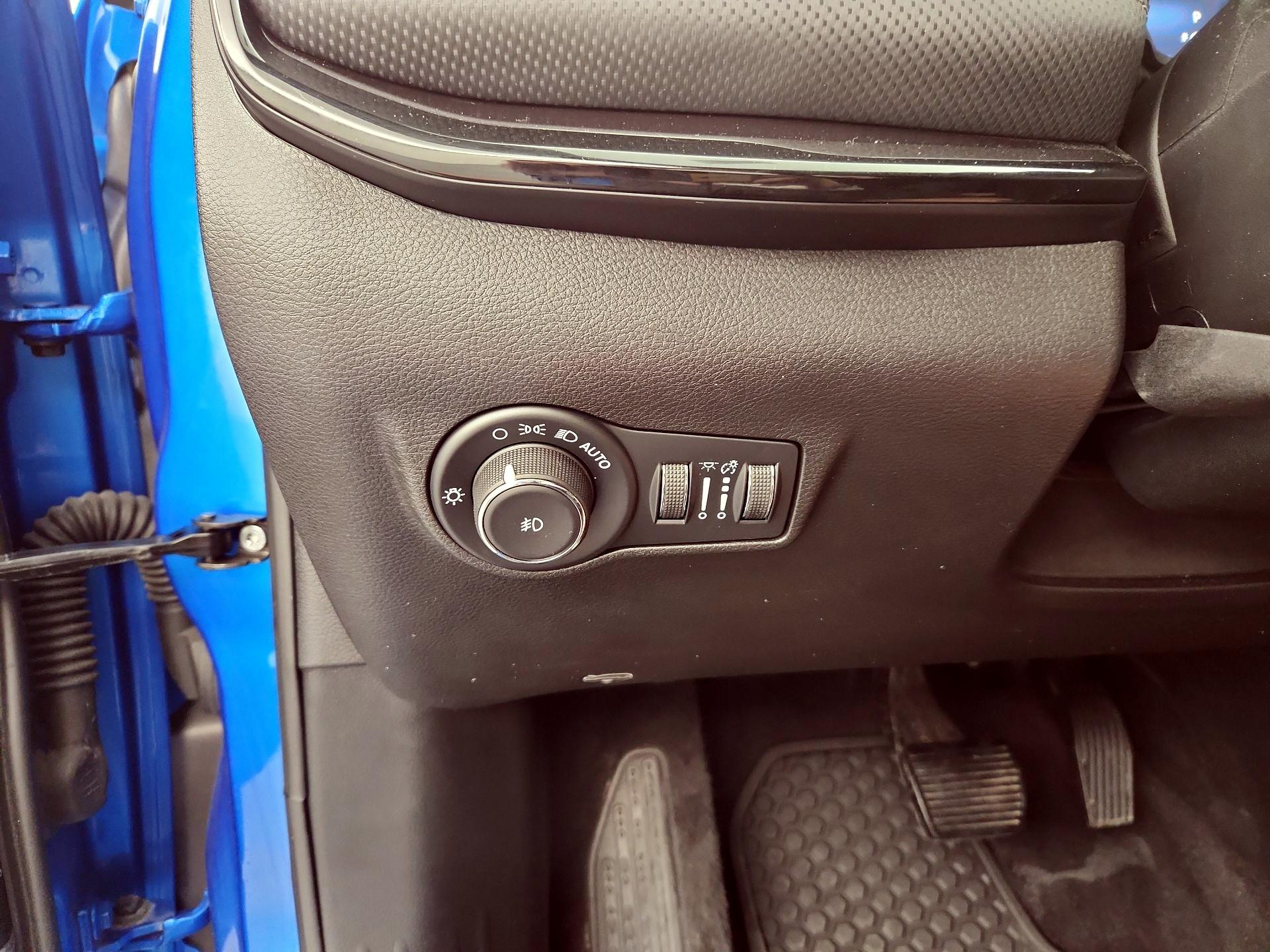 Thumbnail: 2023 Jeep Compass - 13