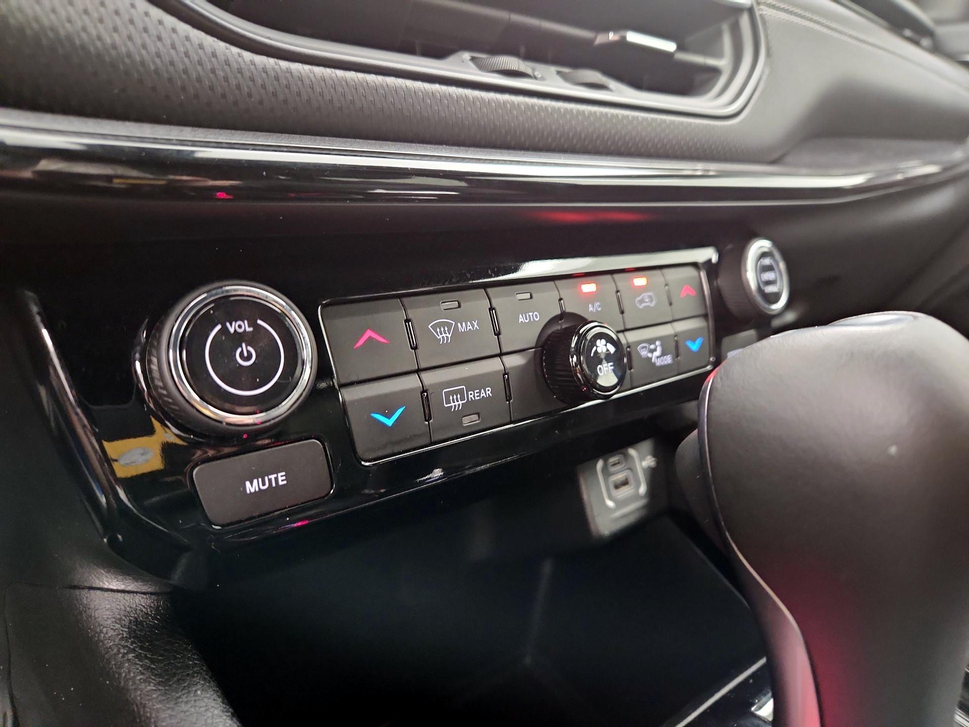 Thumbnail: 2023 Jeep Compass - 16