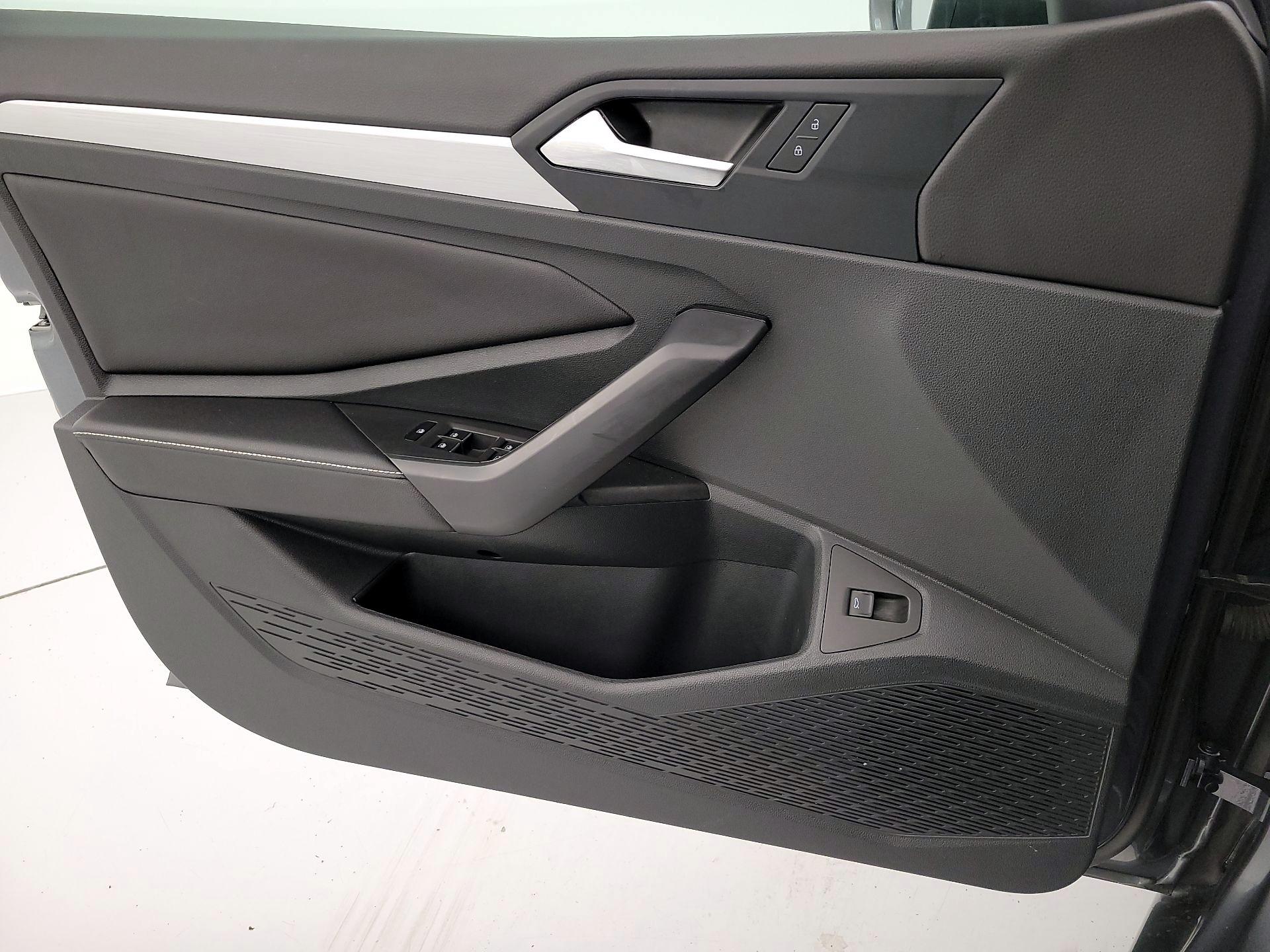 Thumbnail: 2025 Volkswagen Jetta - 12
