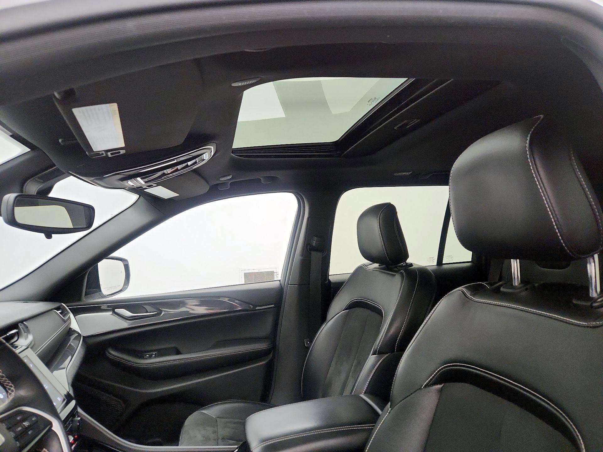 Thumbnail: 2023 Jeep Grand Cherokee - 19