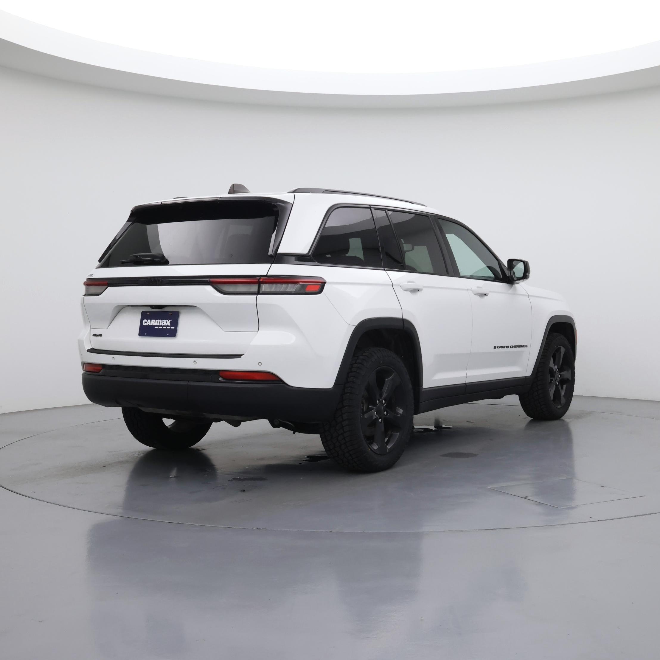 Thumbnail: 2023 Jeep Grand Cherokee - 8