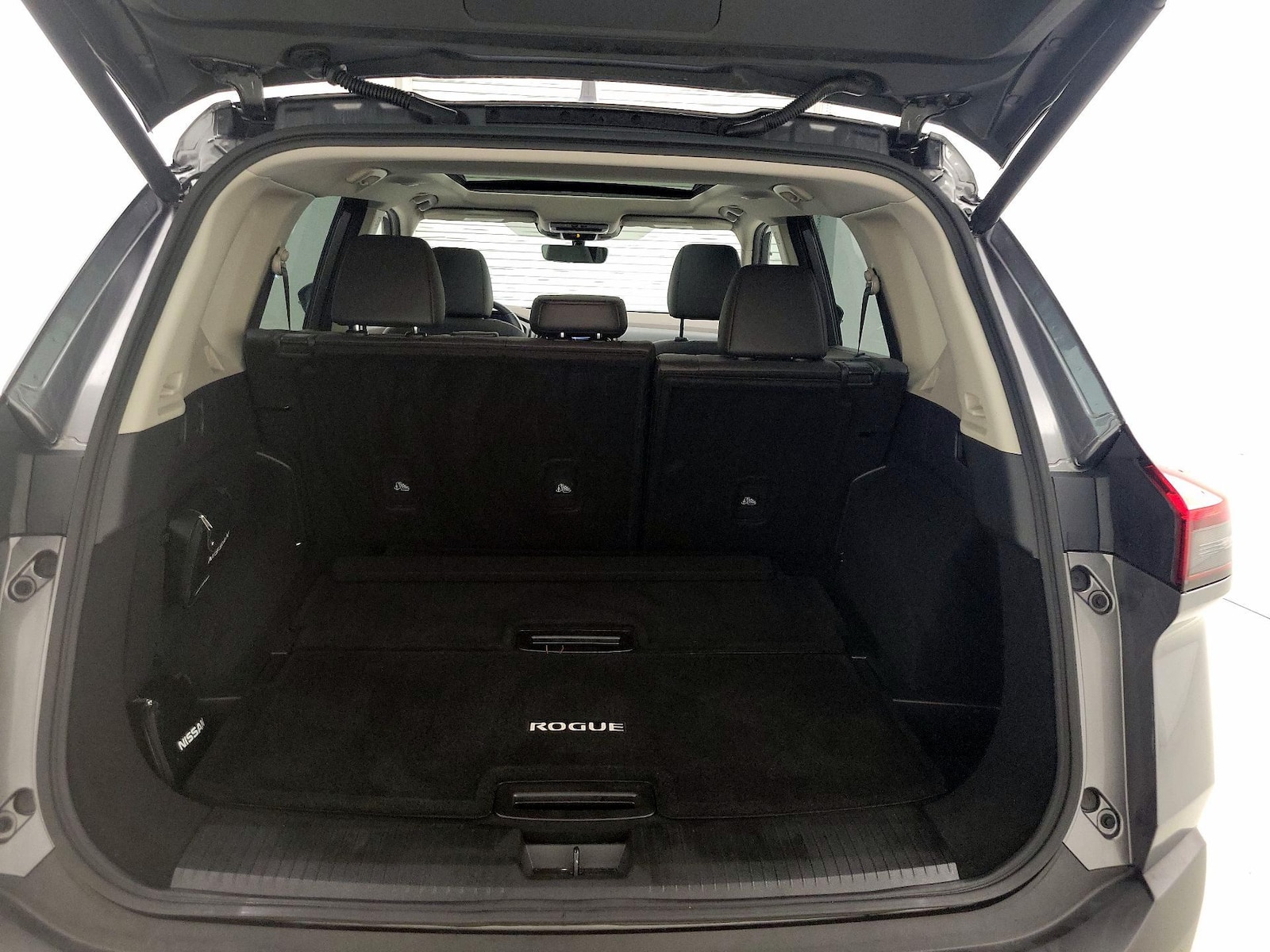 2023 Nissan Rogue Platinum - Photo 22