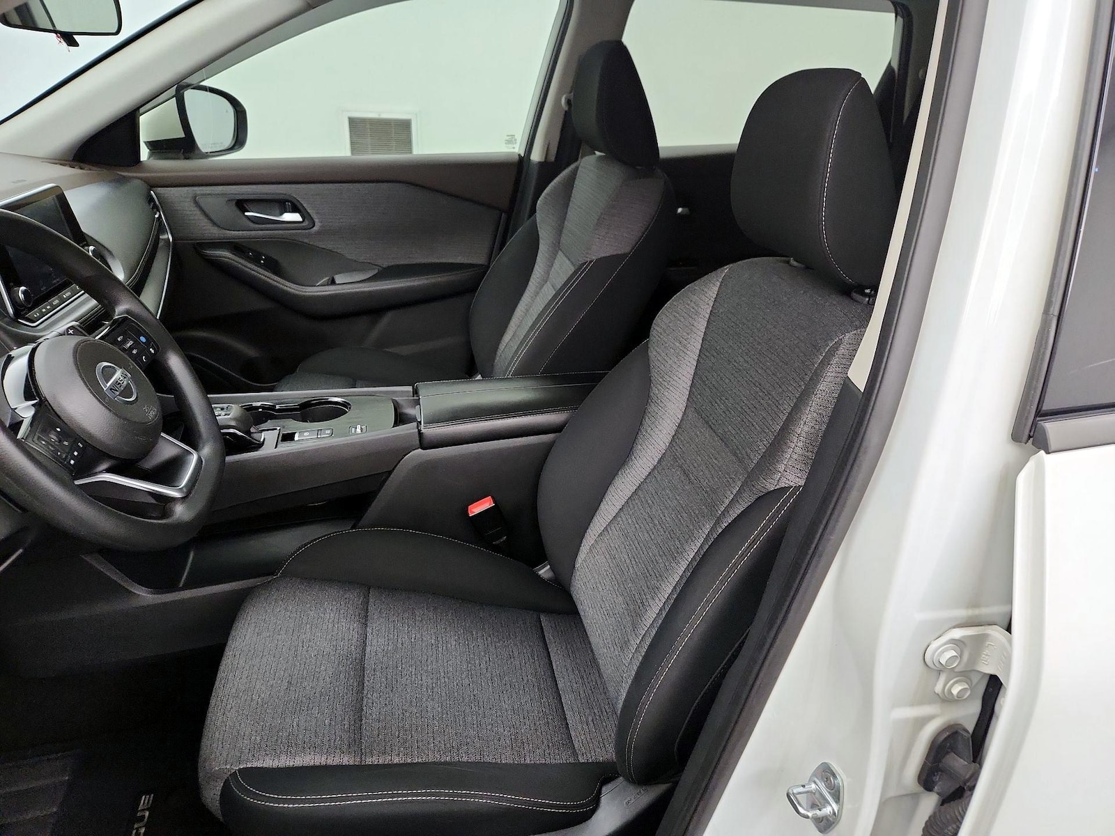 2021 Nissan Rogue SV - Photo 12