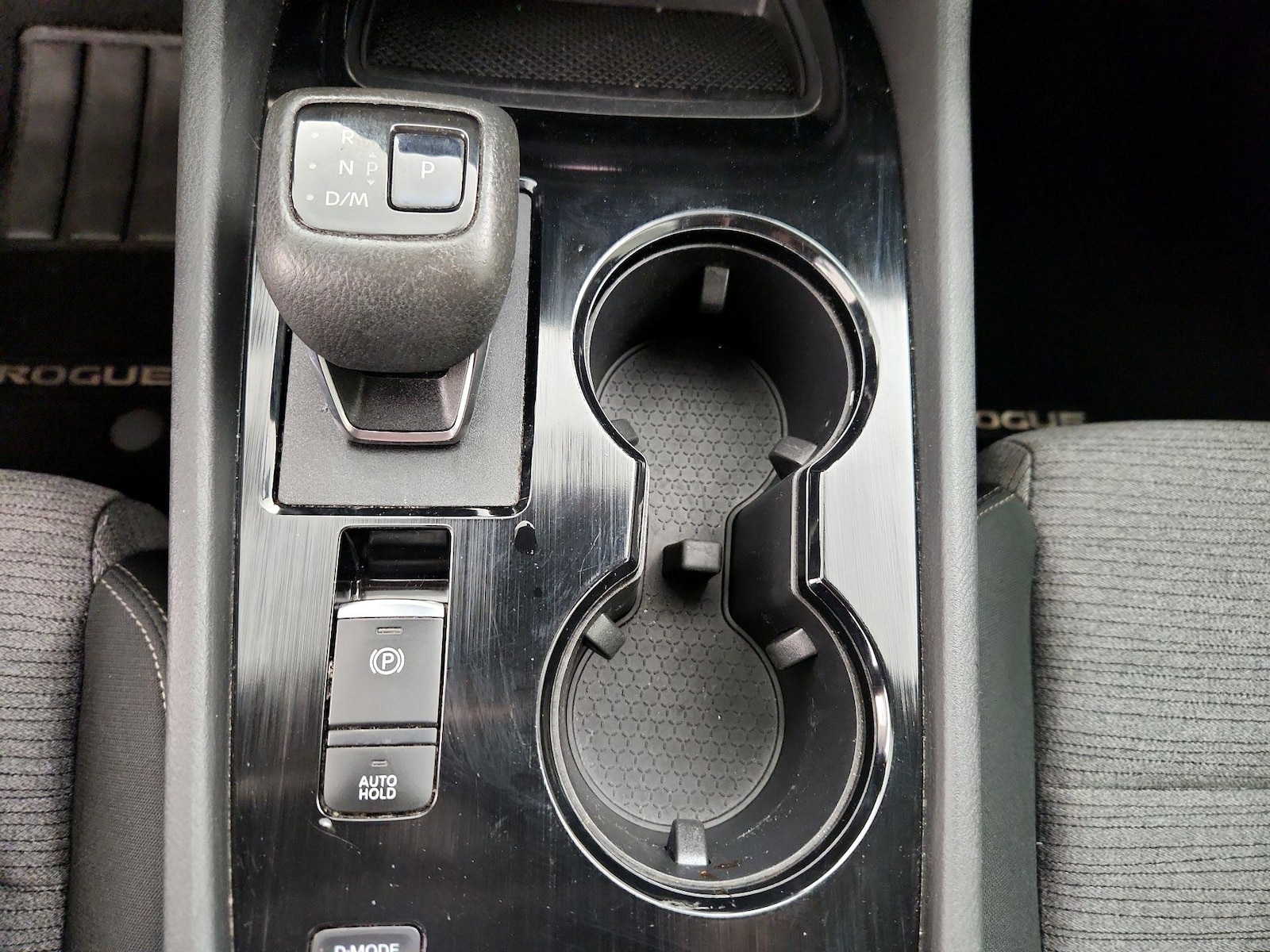 2021 Nissan Rogue SV - Photo 18