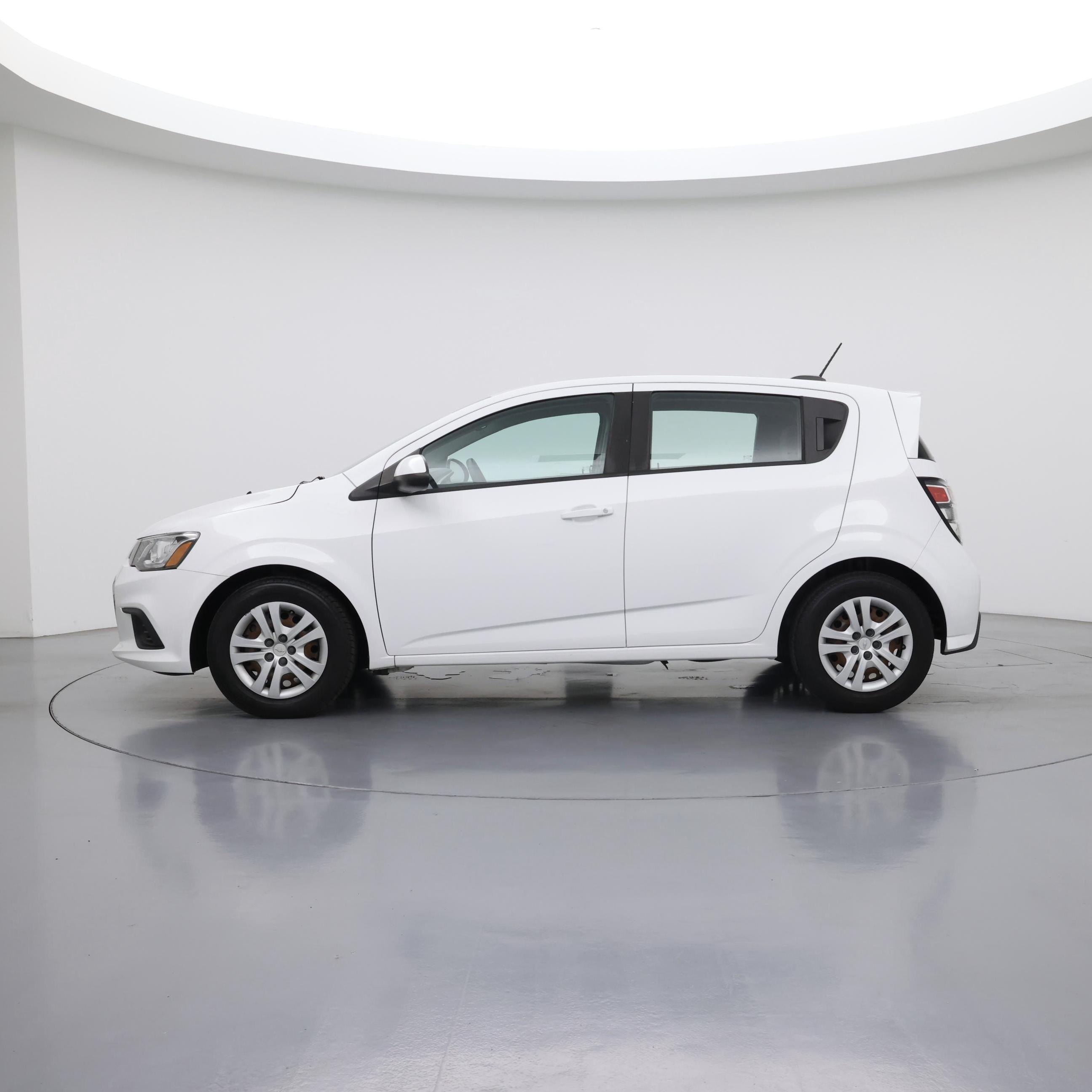 Thumbnail: 2020 Chevrolet Sonic - 3