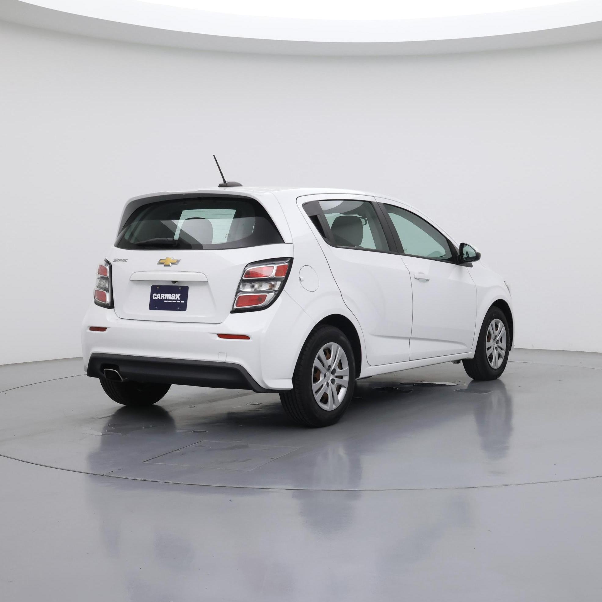 Thumbnail: 2020 Chevrolet Sonic - 8