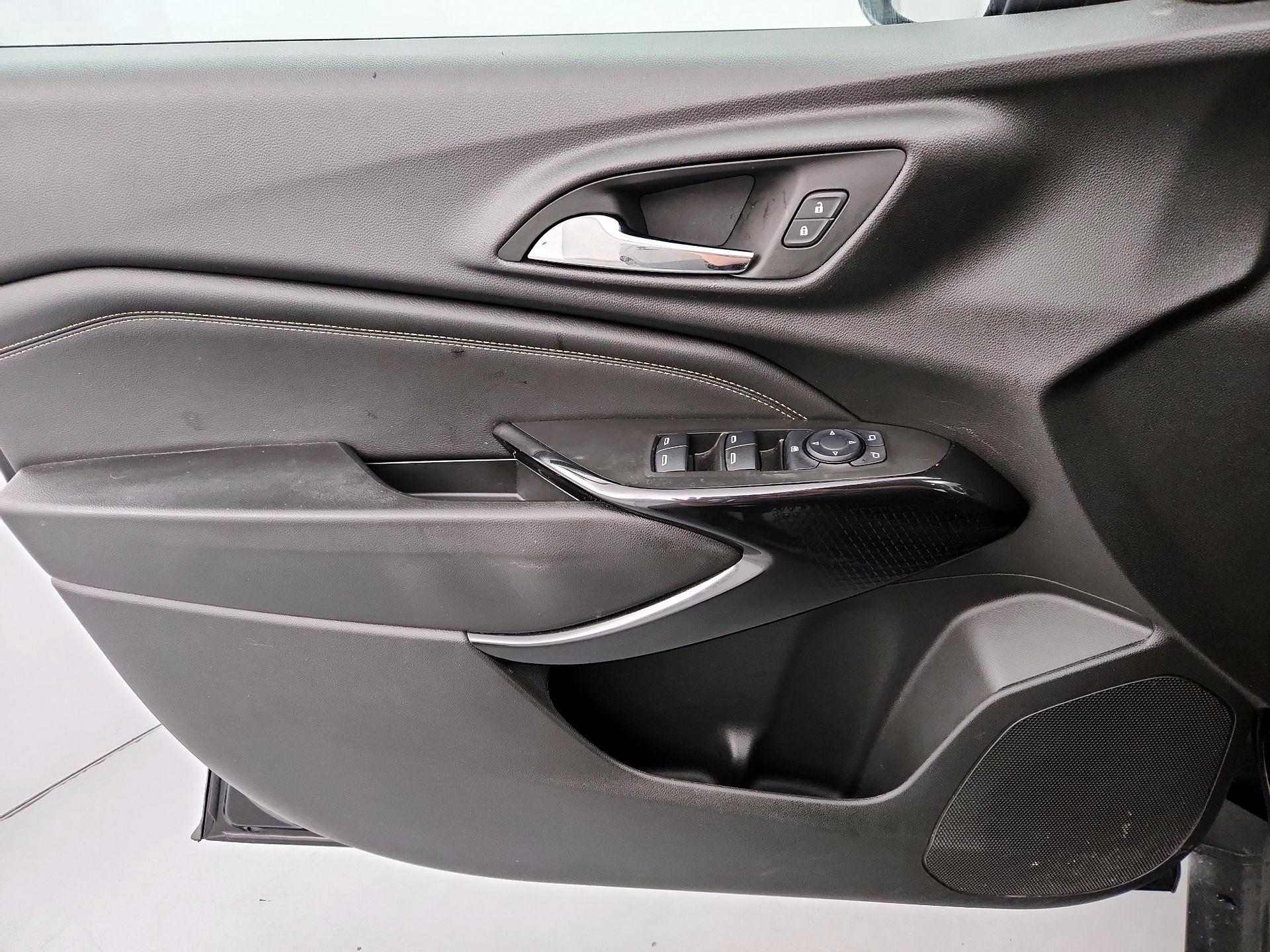 Thumbnail: 2025 Chevrolet Trax - 12