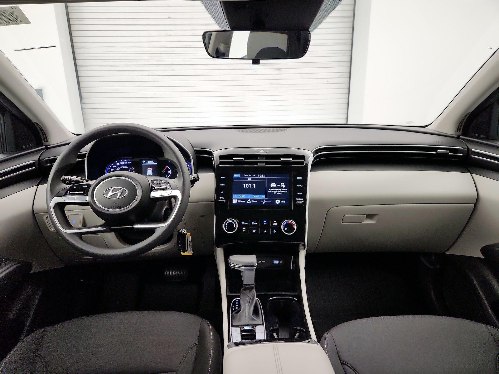 2024 Hyundai Tucson SE - Photo 10