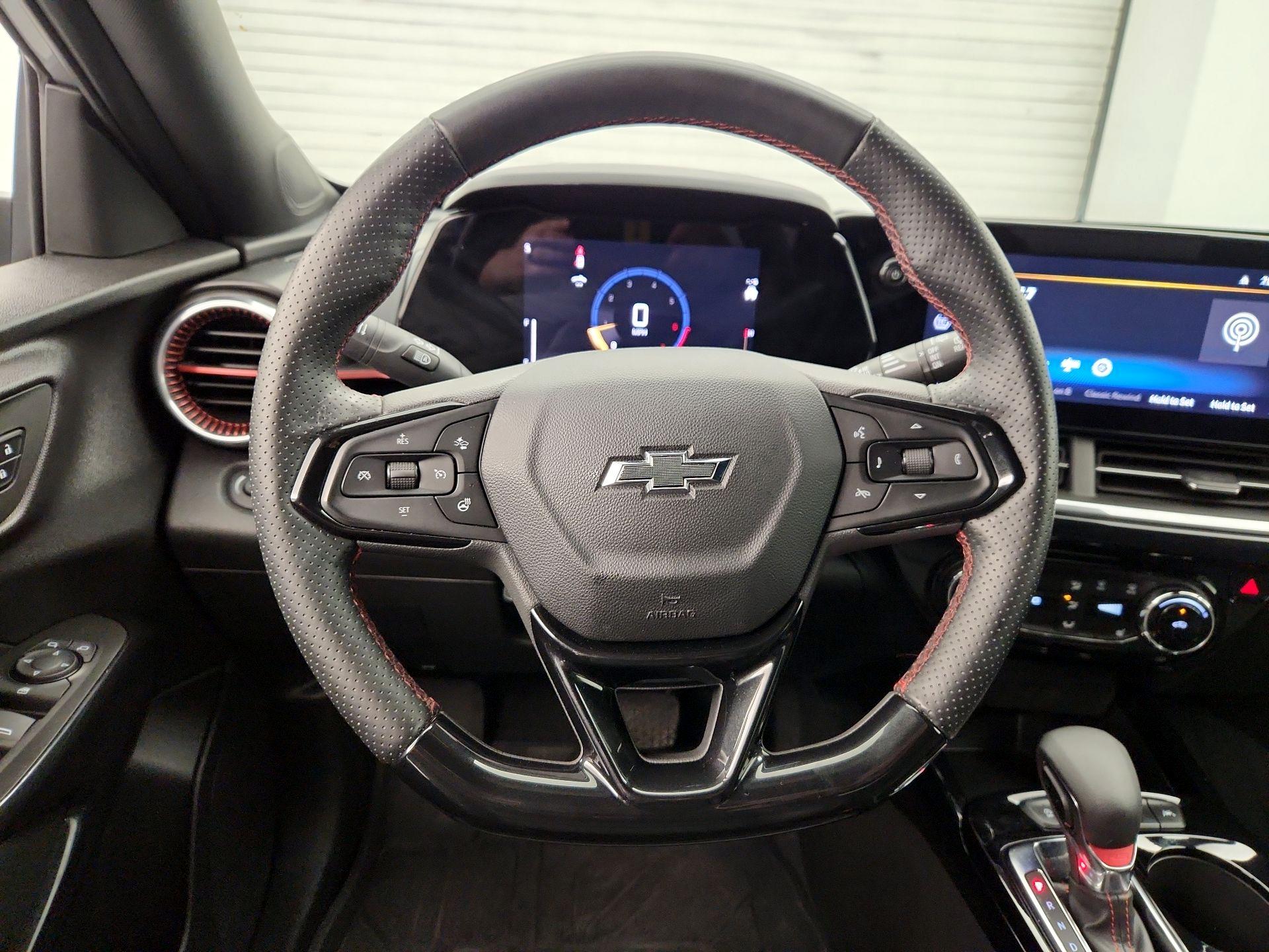 Thumbnail: 2025 Chevrolet Trax - 10