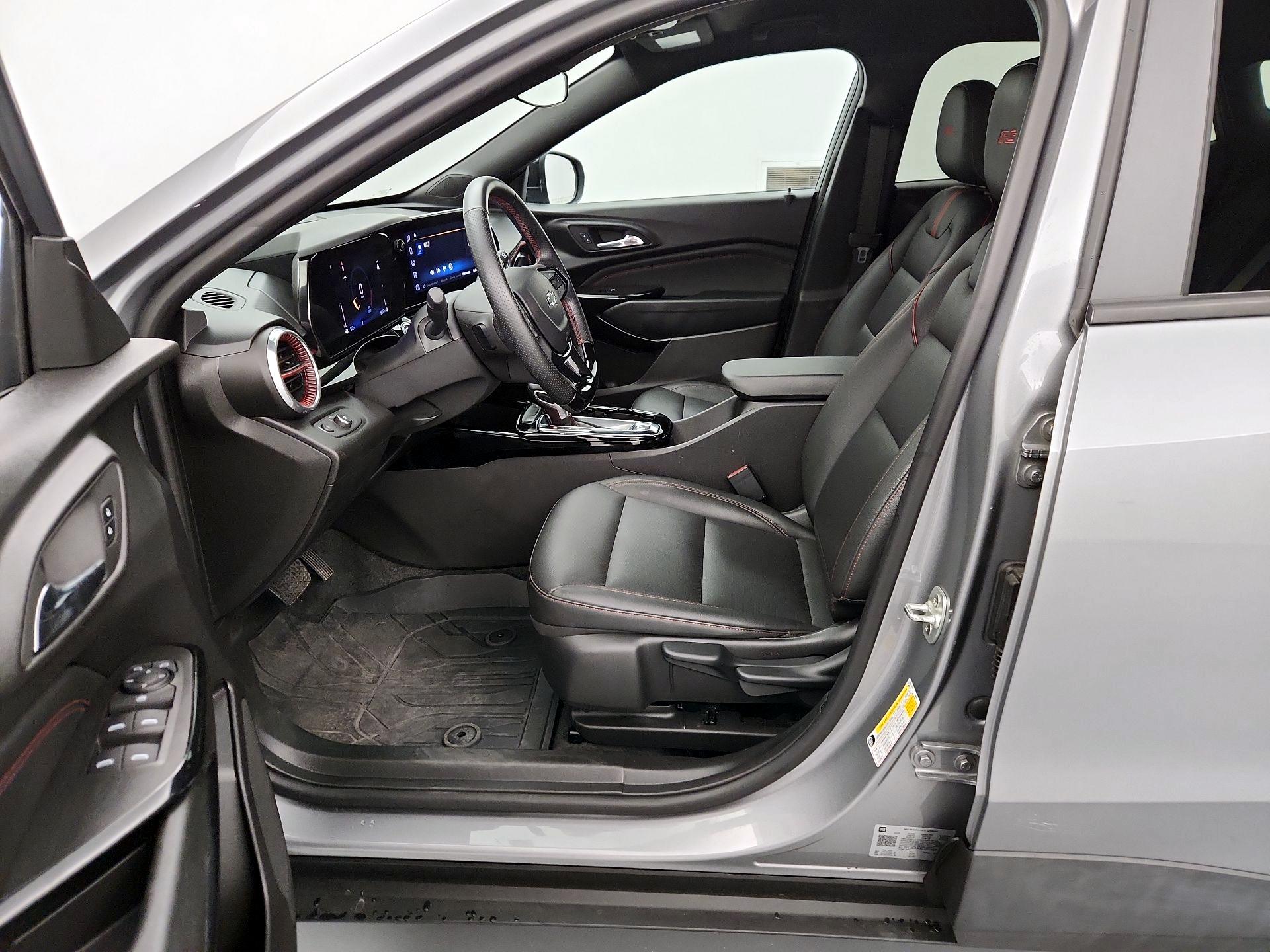 Thumbnail: 2025 Chevrolet Trax - 11