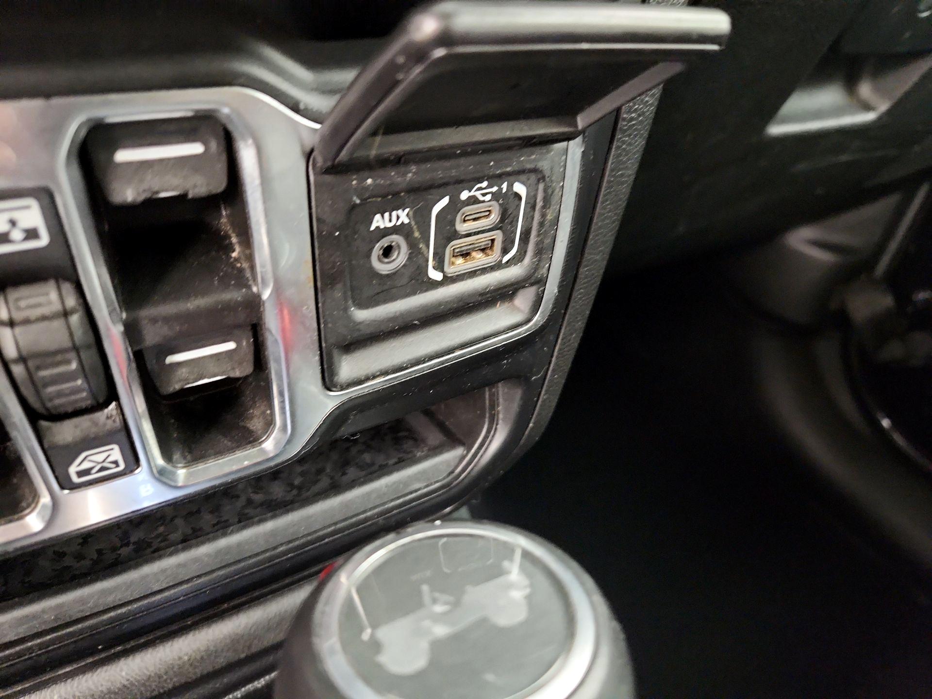 Thumbnail: 2022 Jeep Wrangler - 19