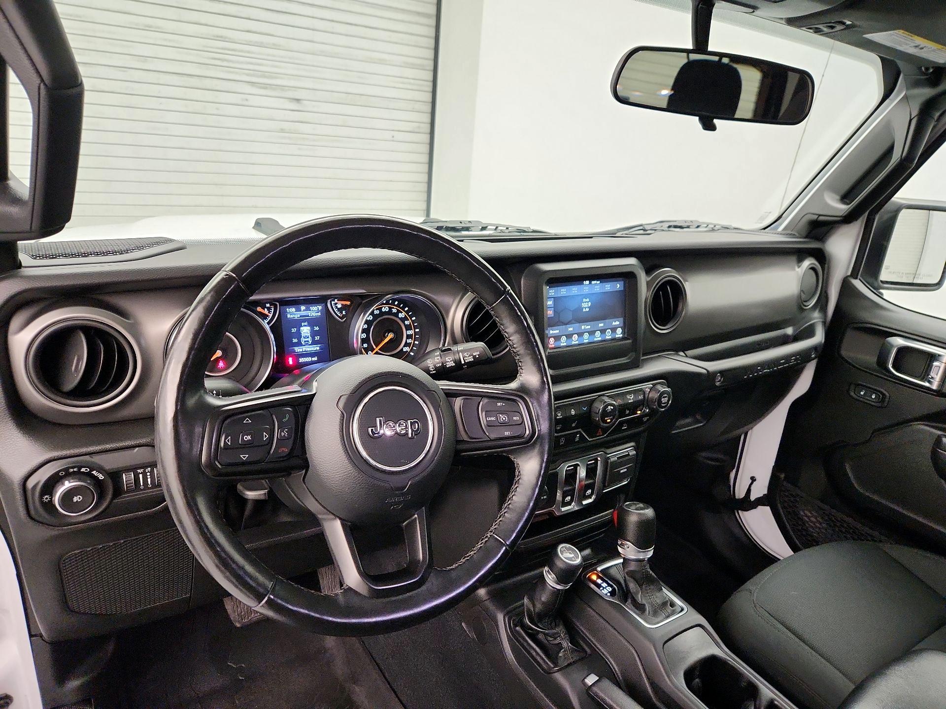 Thumbnail: 2022 Jeep Wrangler - 9