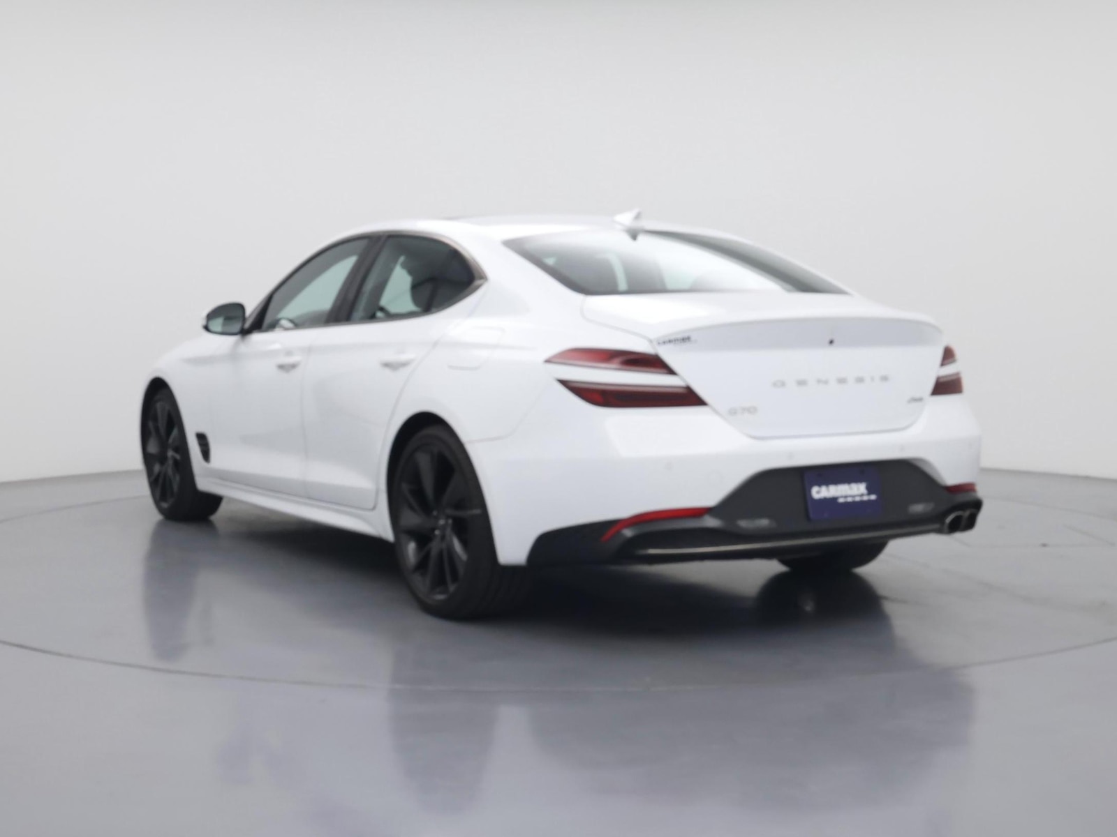 2023 GENESIS G70 Standard - Photo 3