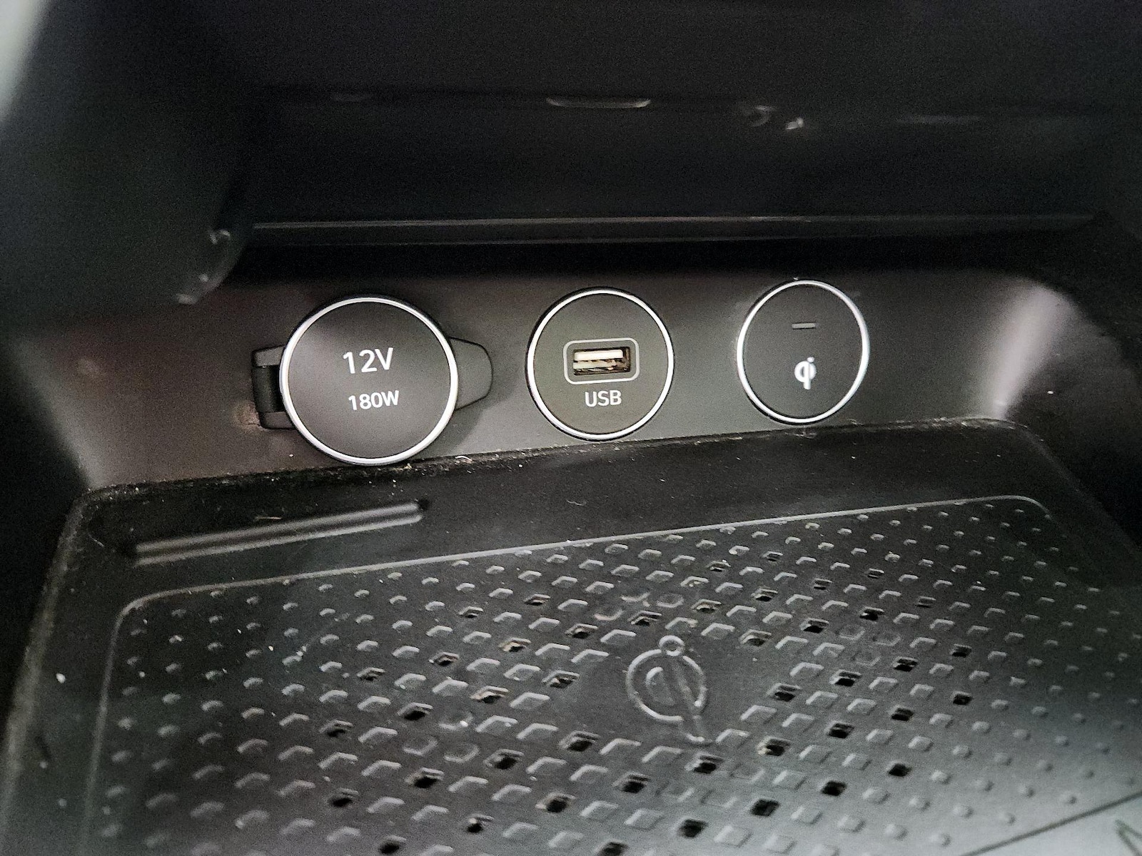 2023 GENESIS G70 Standard - Photo 20