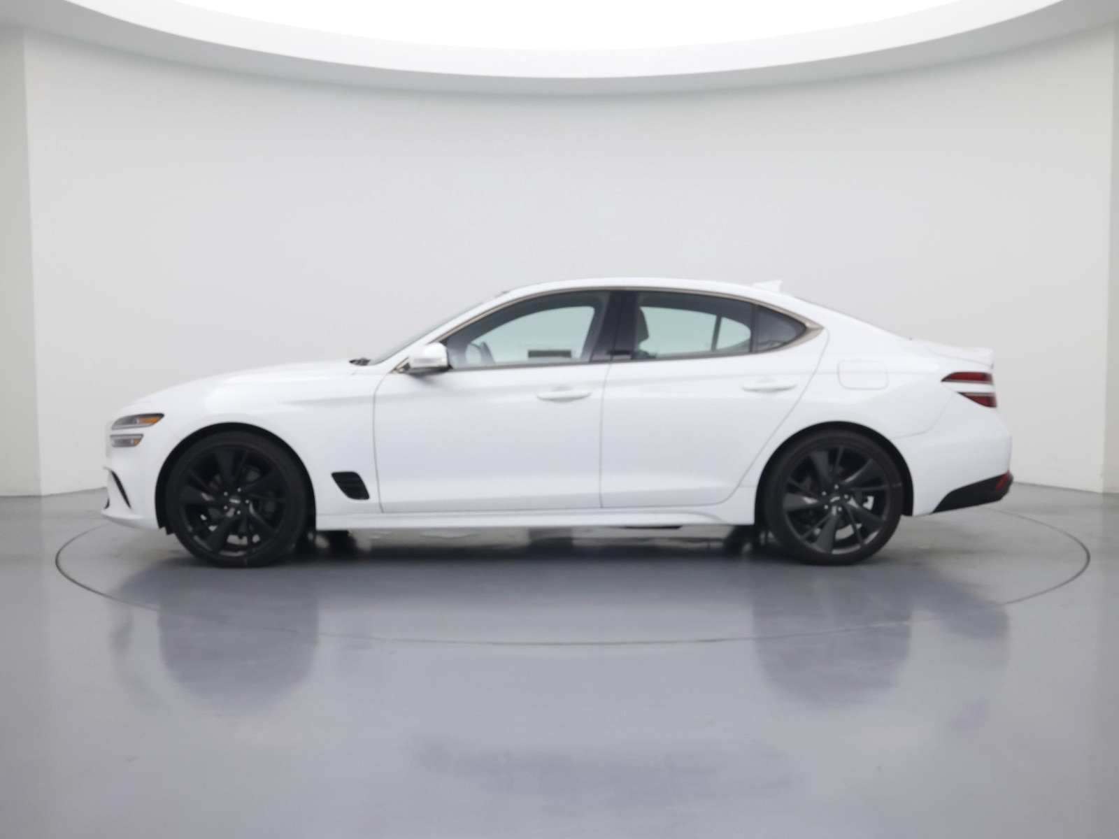 2023 GENESIS G70 Standard - Photo 4