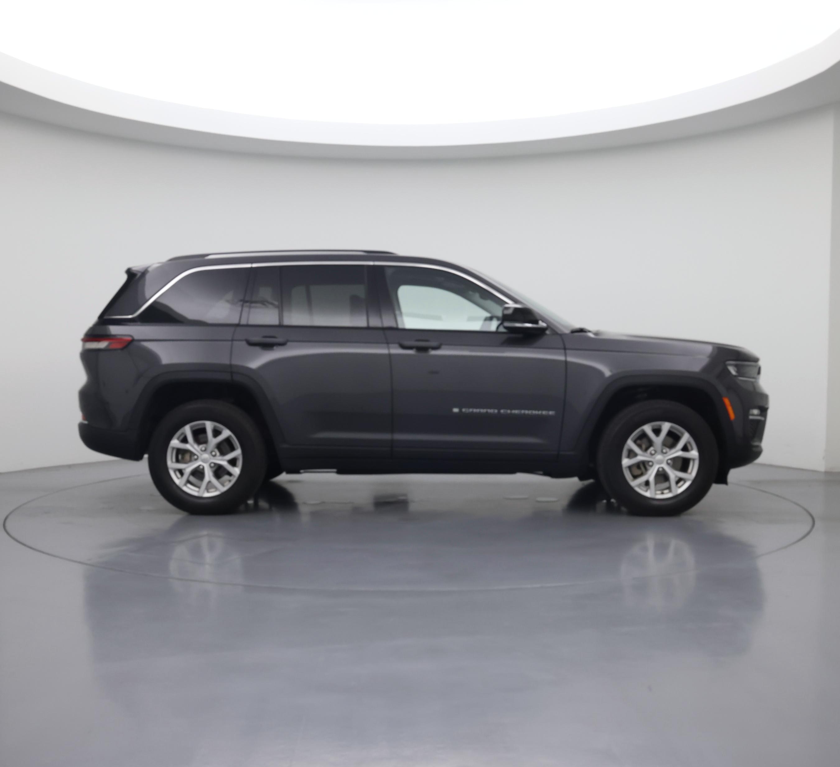 Thumbnail: 2023 Jeep Grand Cherokee - 7