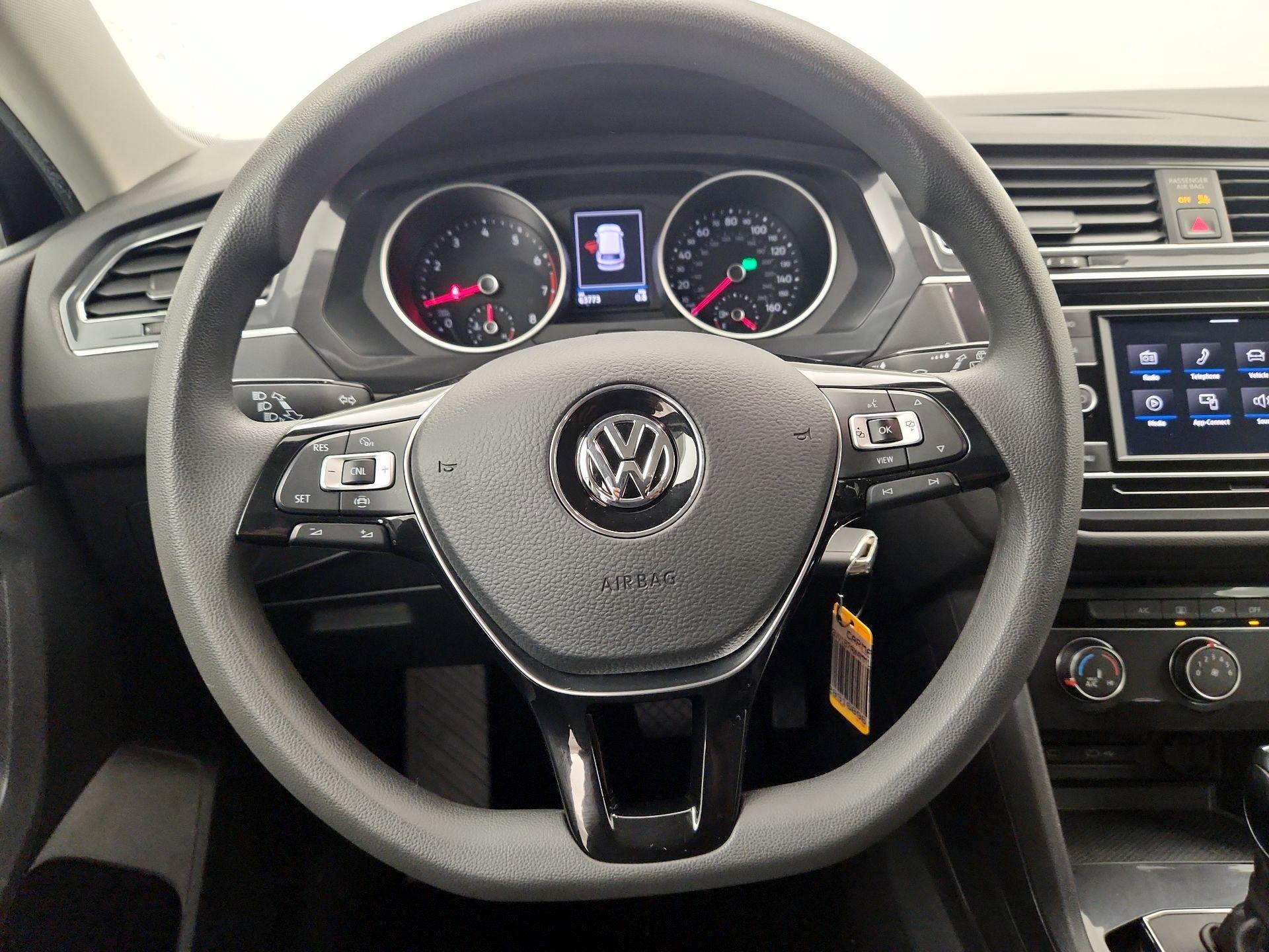 Thumbnail: 2021 Volkswagen Tiguan - 10