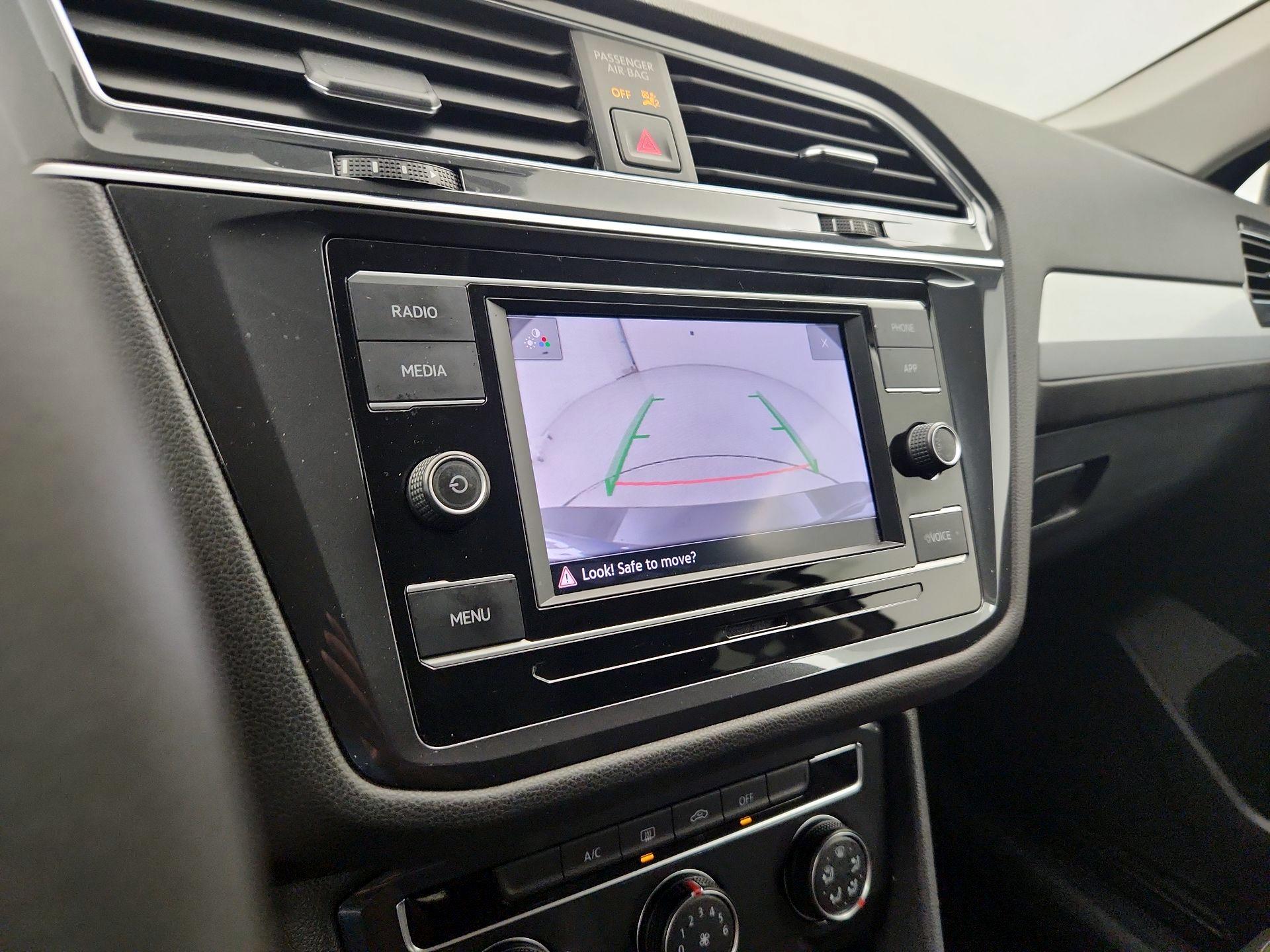Thumbnail: 2021 Volkswagen Tiguan - 13