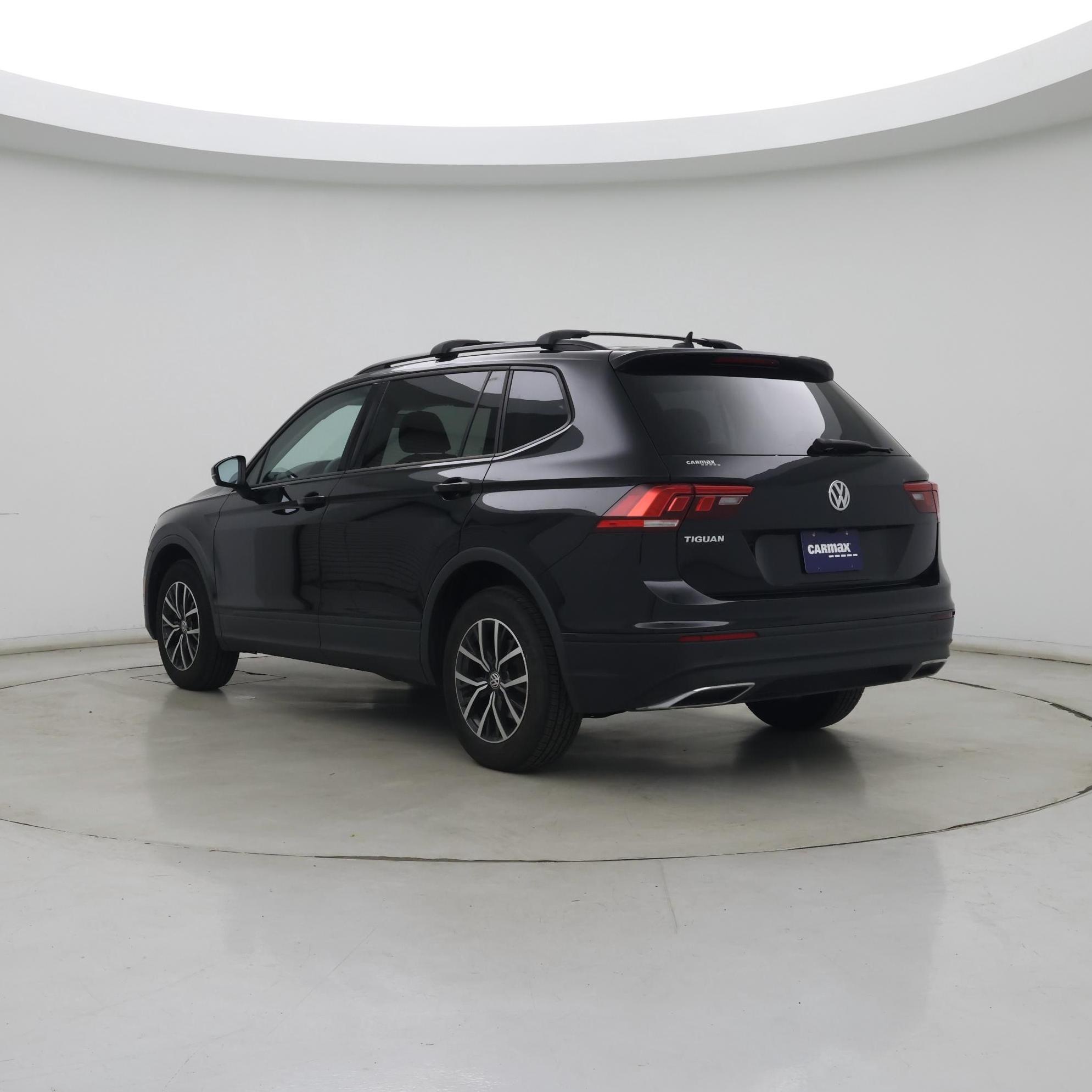 Thumbnail: 2021 Volkswagen Tiguan - 2