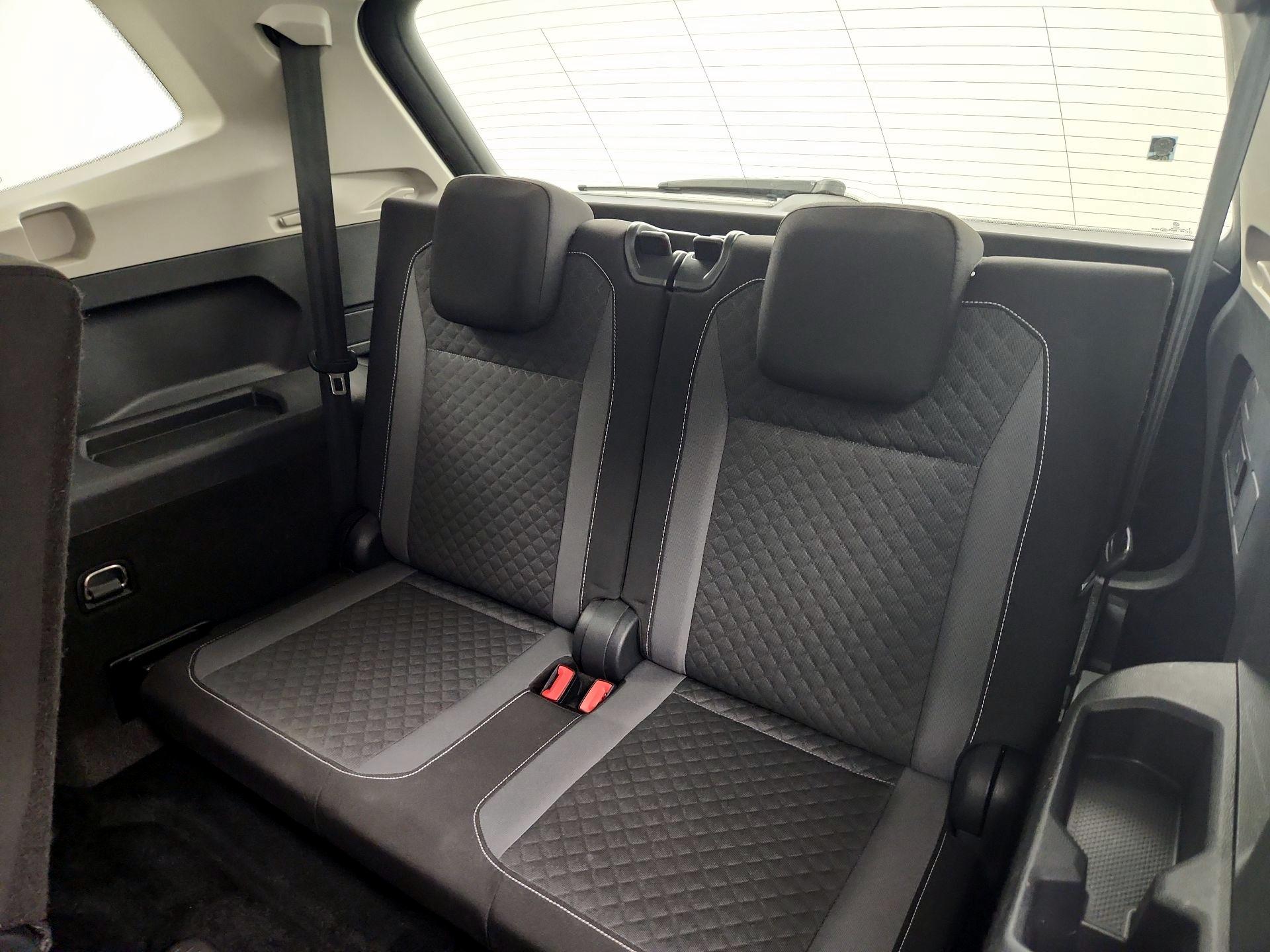 Thumbnail: 2021 Volkswagen Tiguan - 19