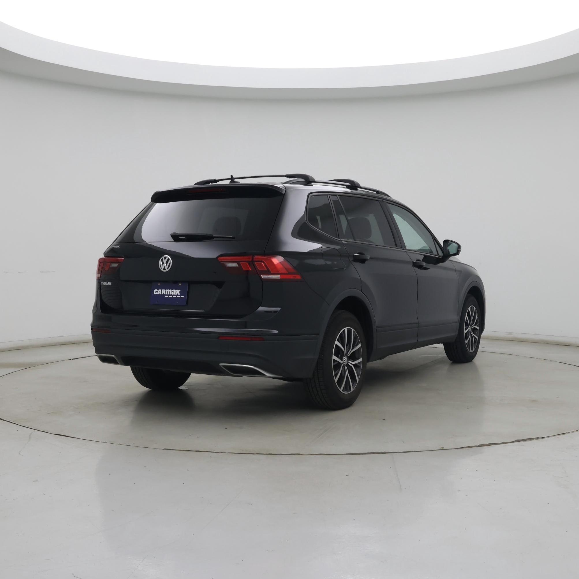 Thumbnail: 2021 Volkswagen Tiguan - 8