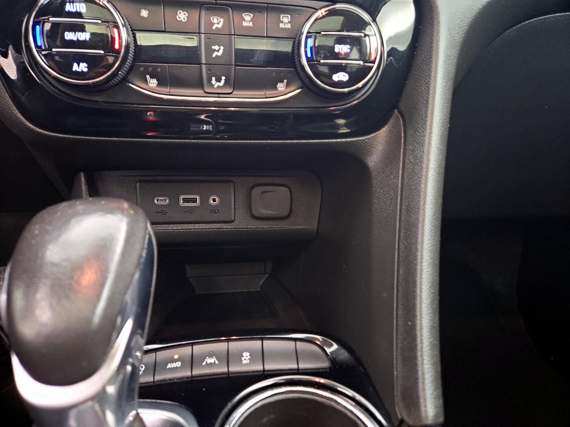 Thumbnail: 2021 Buick Encore GX - 18