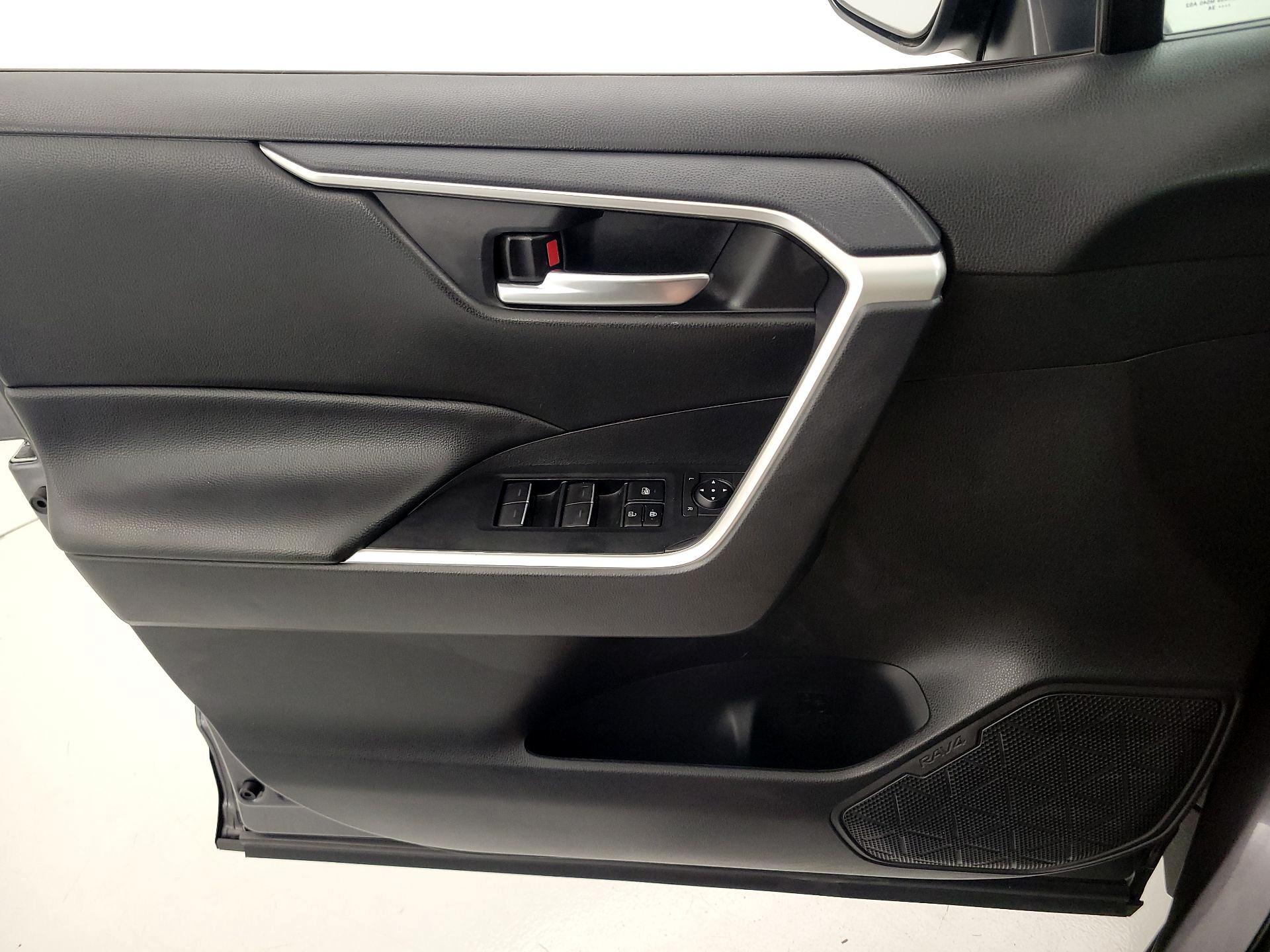 Thumbnail: 2024 Toyota RAV4 - 12