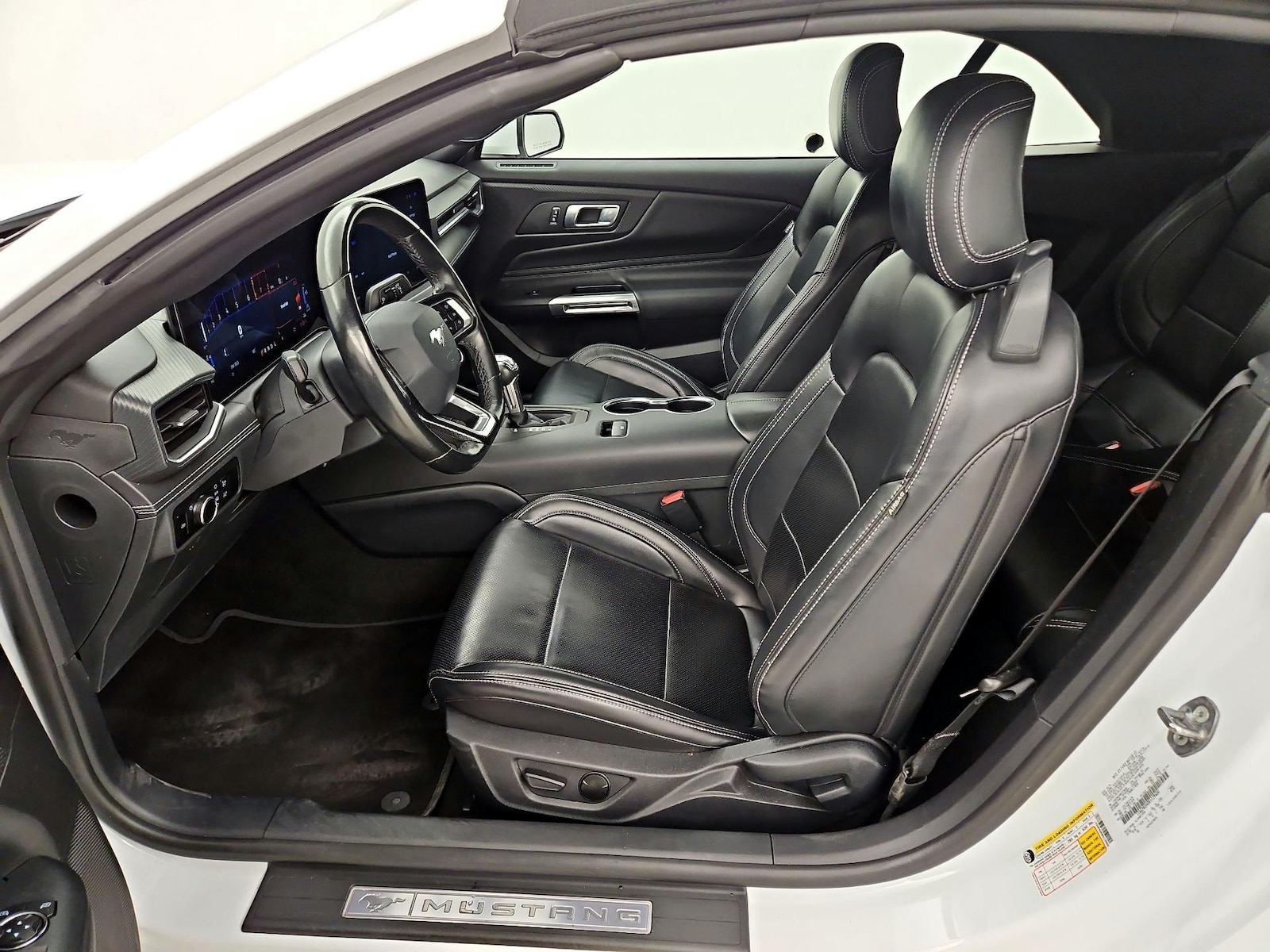 2024 Ford Mustang EcoBoost Premium - Photo 12