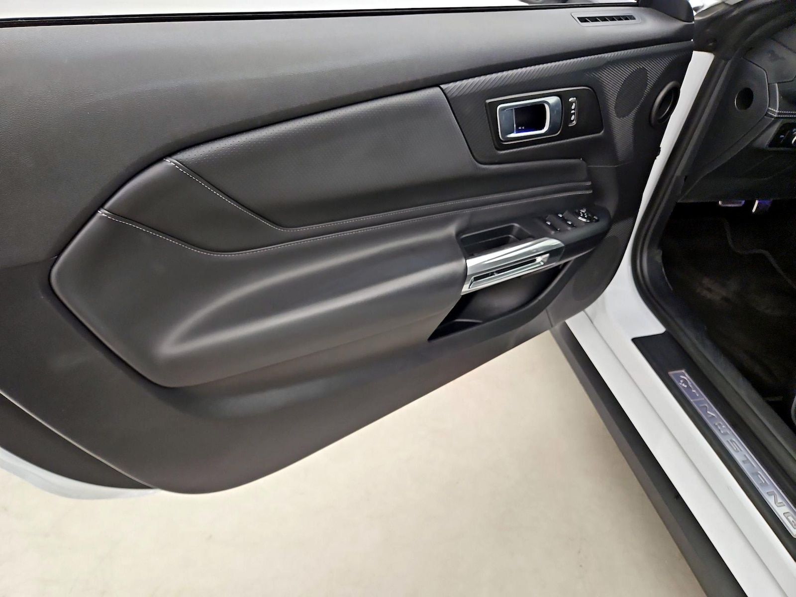 2024 Ford Mustang EcoBoost Premium - Photo 13