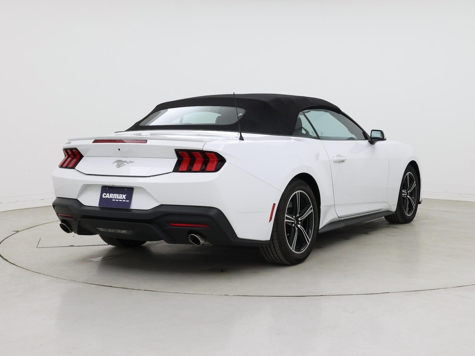 2024 Ford Mustang EcoBoost Premium - Photo 9