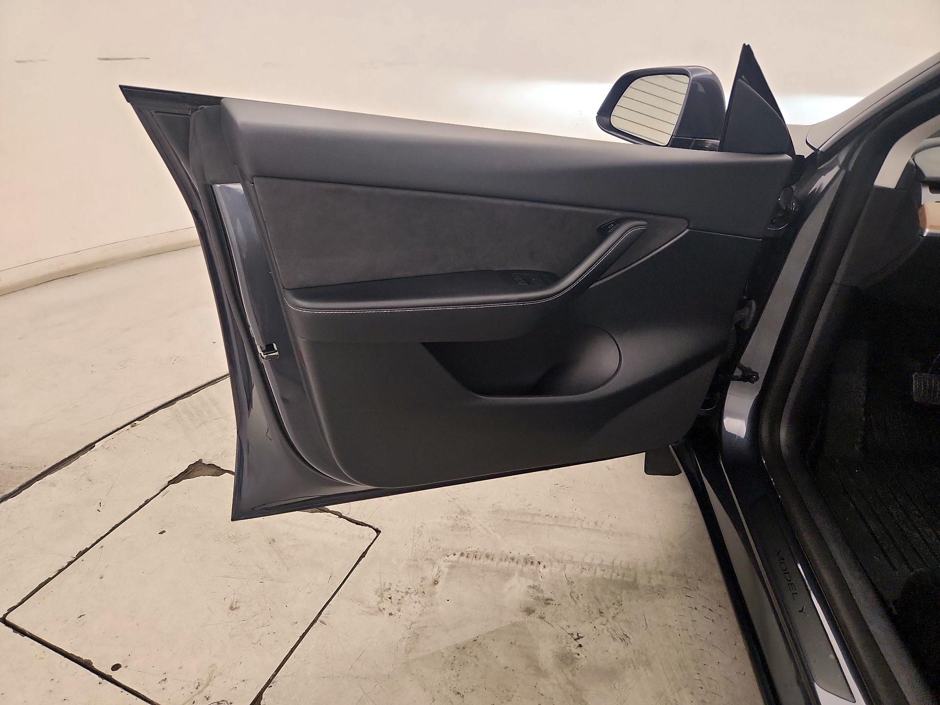 Thumbnail: 2021 Tesla Model Y - 12