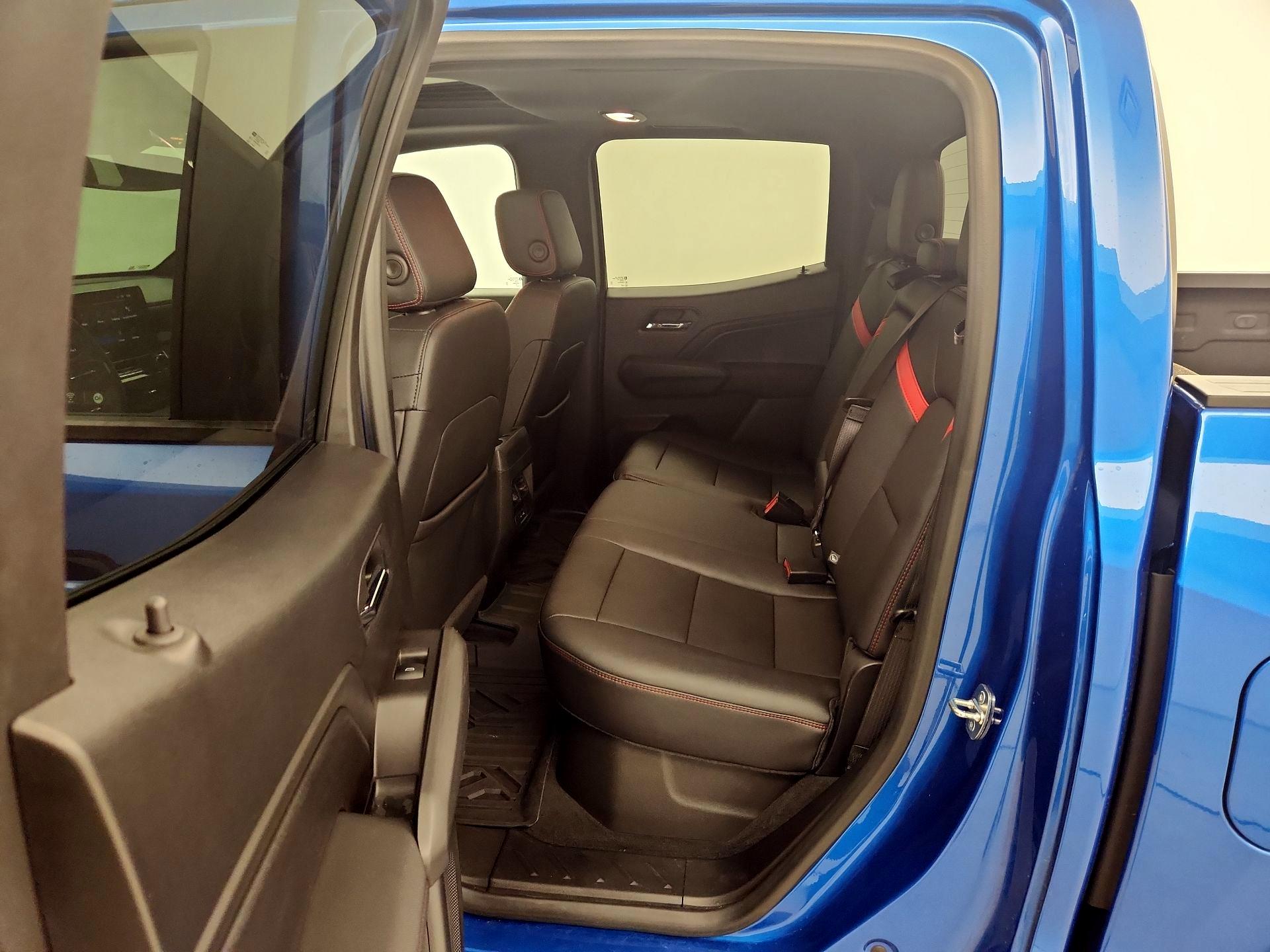 Thumbnail: 2023 Chevrolet Colorado - 20