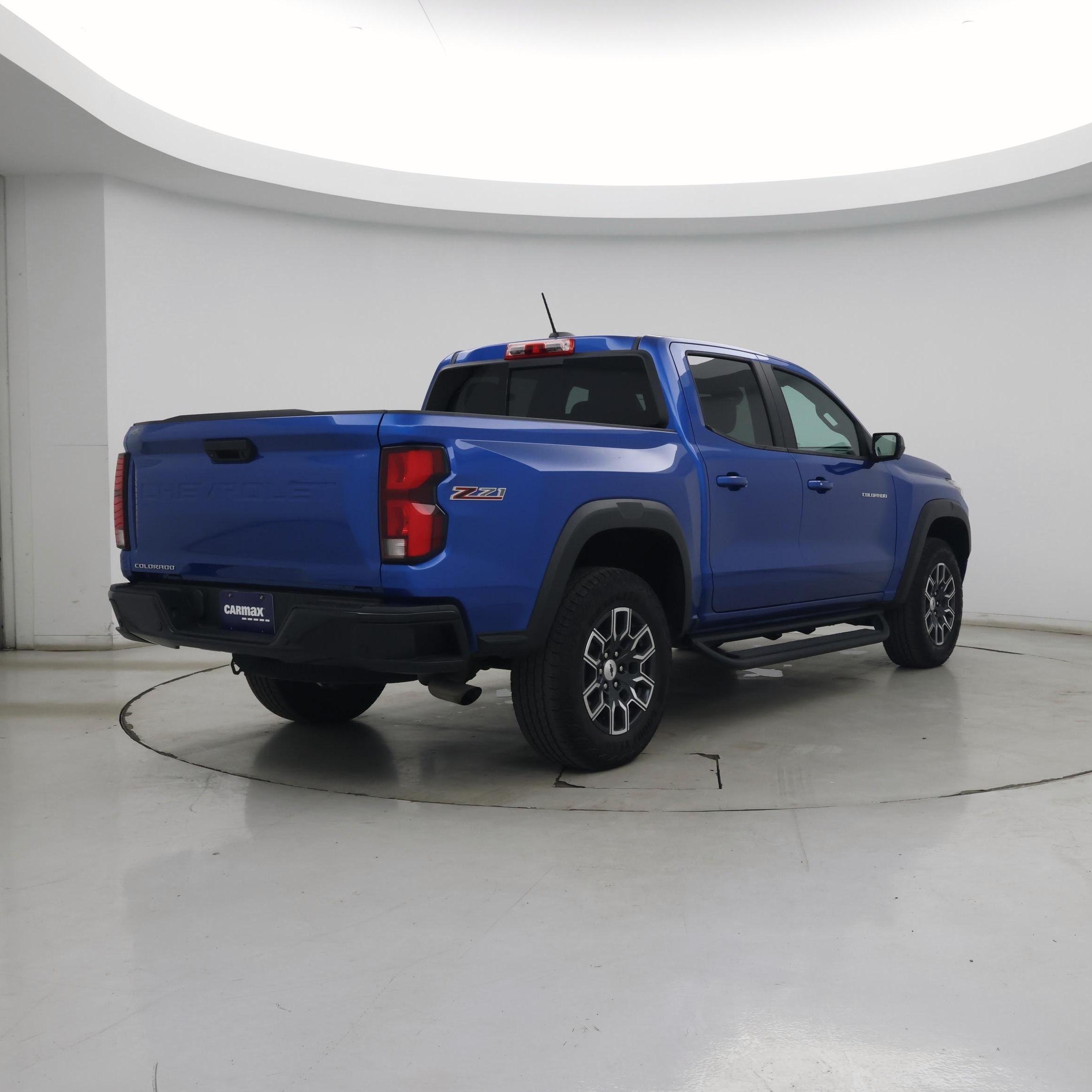 Thumbnail: 2023 Chevrolet Colorado - 8