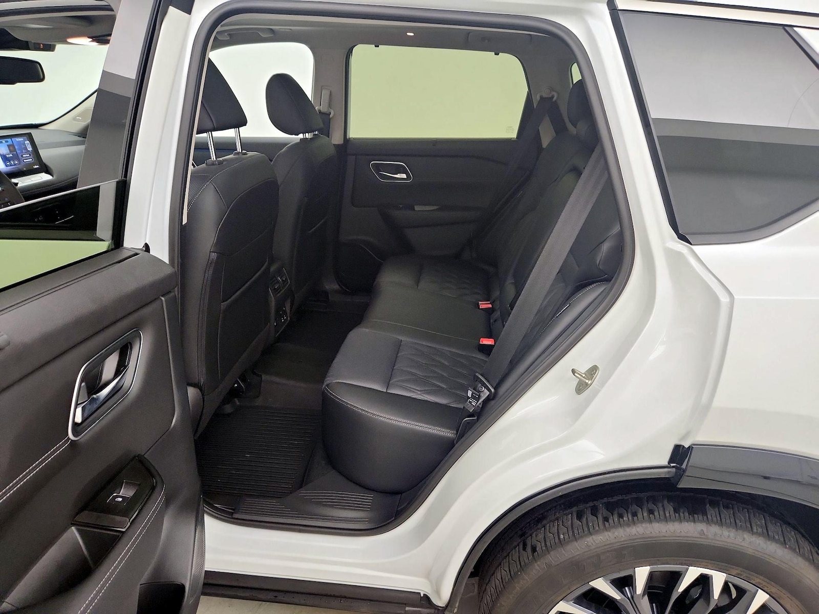 2026 Nissan Rogue Platinum - Photo 21