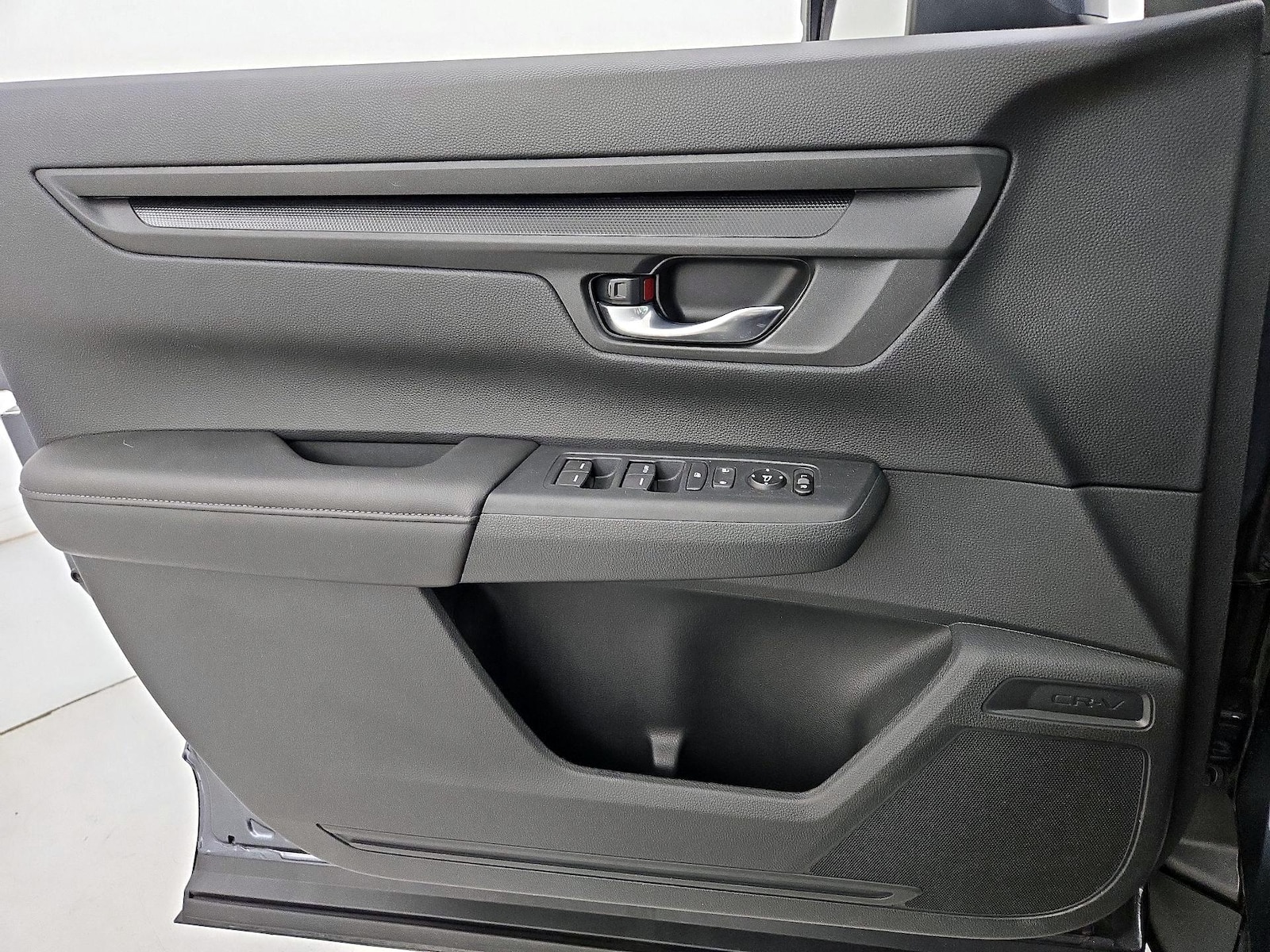 2025 Honda CR-V LX - Photo 13