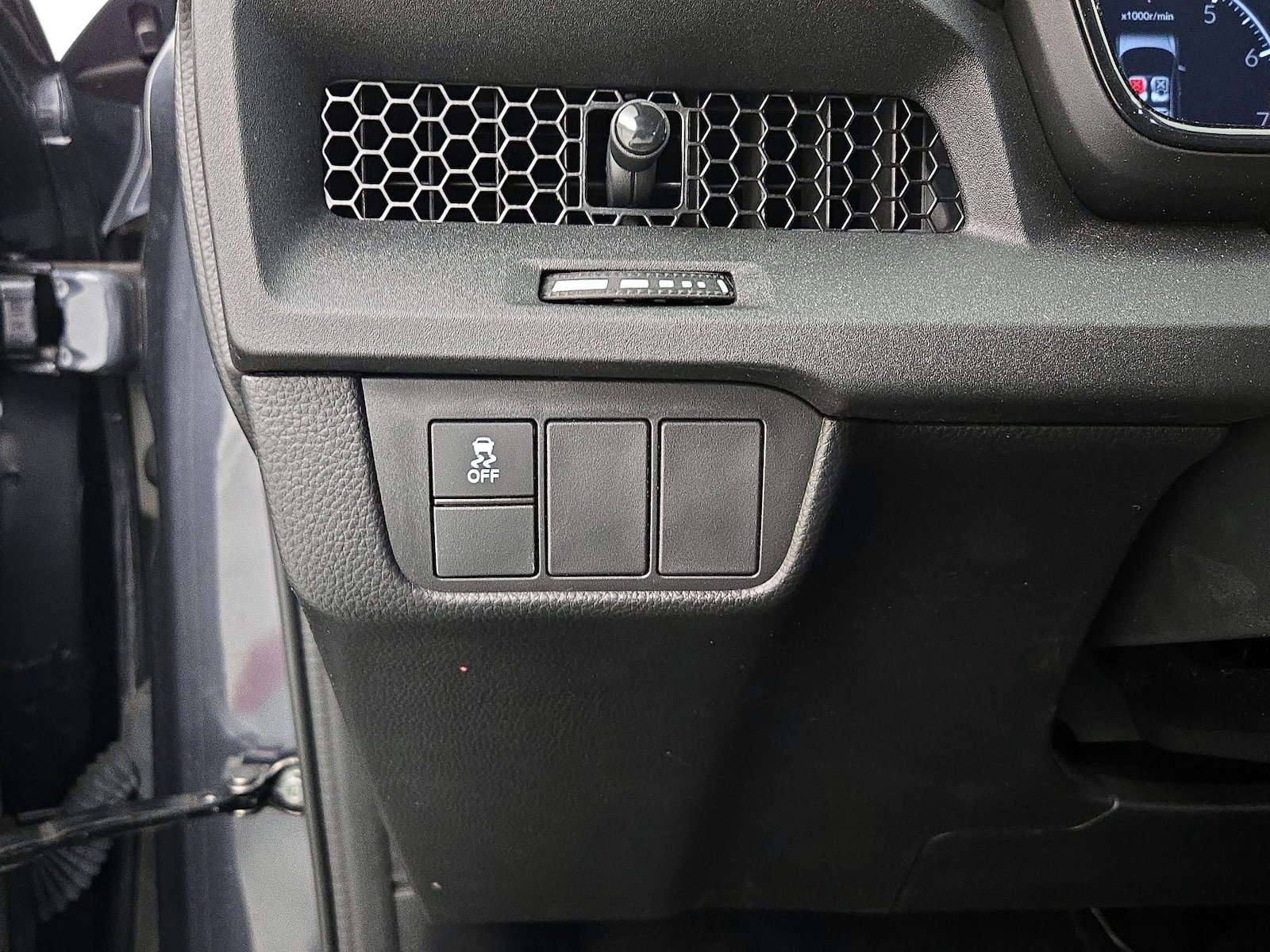 2025 Honda CR-V LX - Photo 14