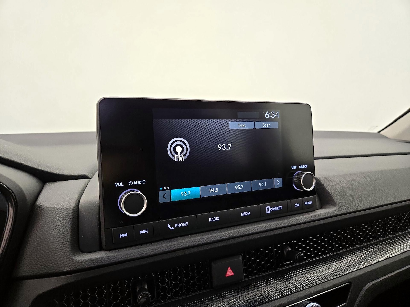 2025 Honda CR-V LX - Photo 16