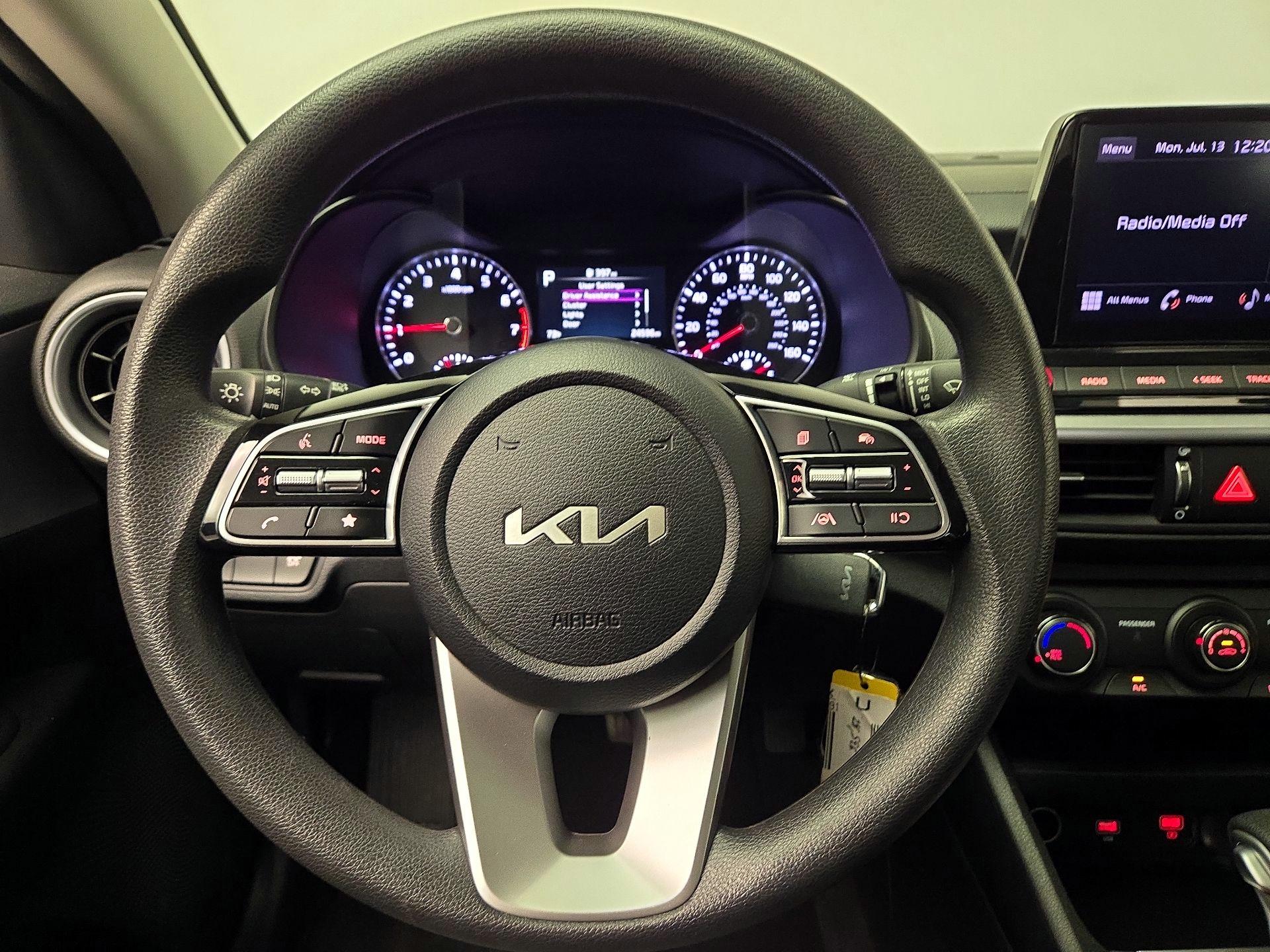 Thumbnail: 2024 Kia Forte - 10