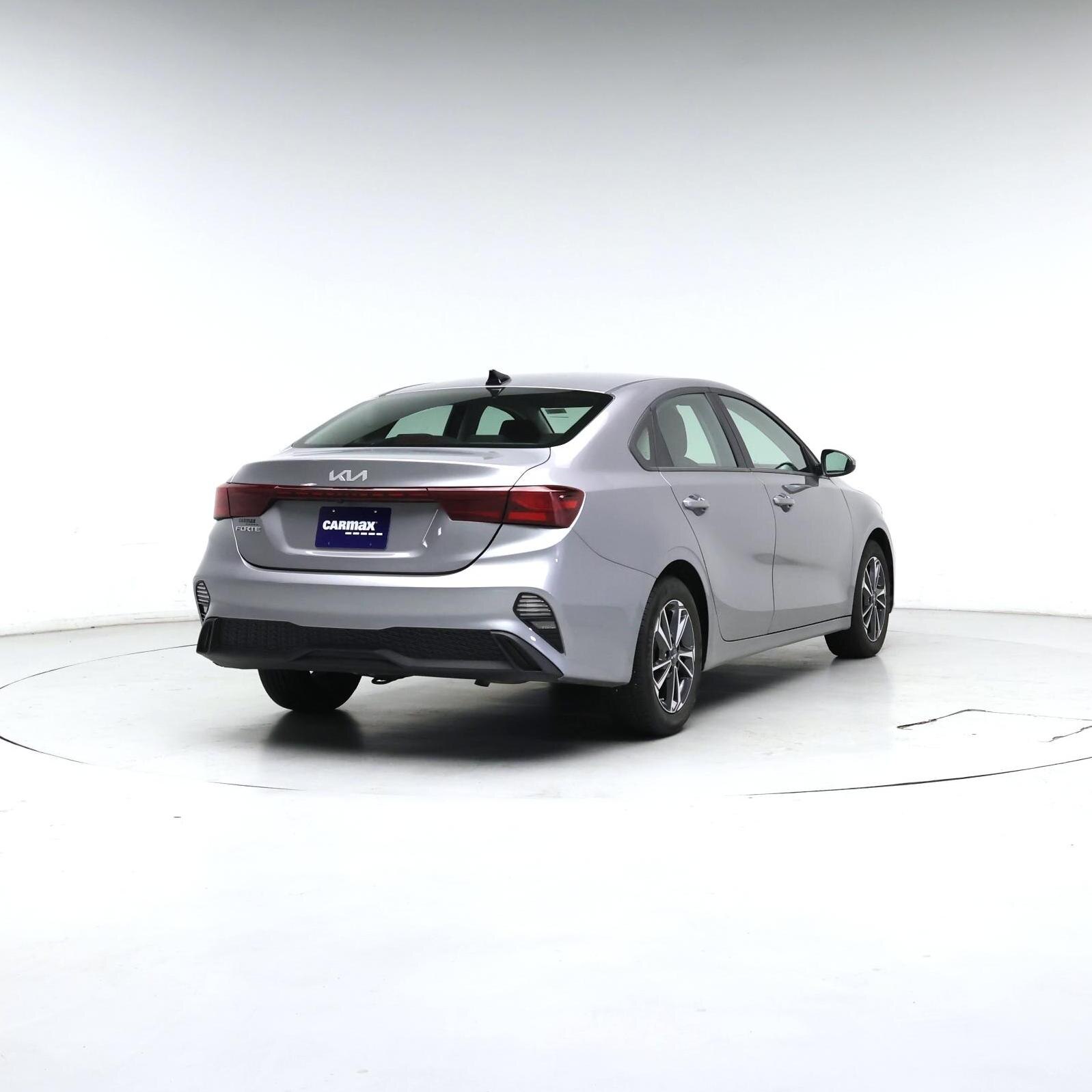 Thumbnail: 2024 Kia Forte - 8