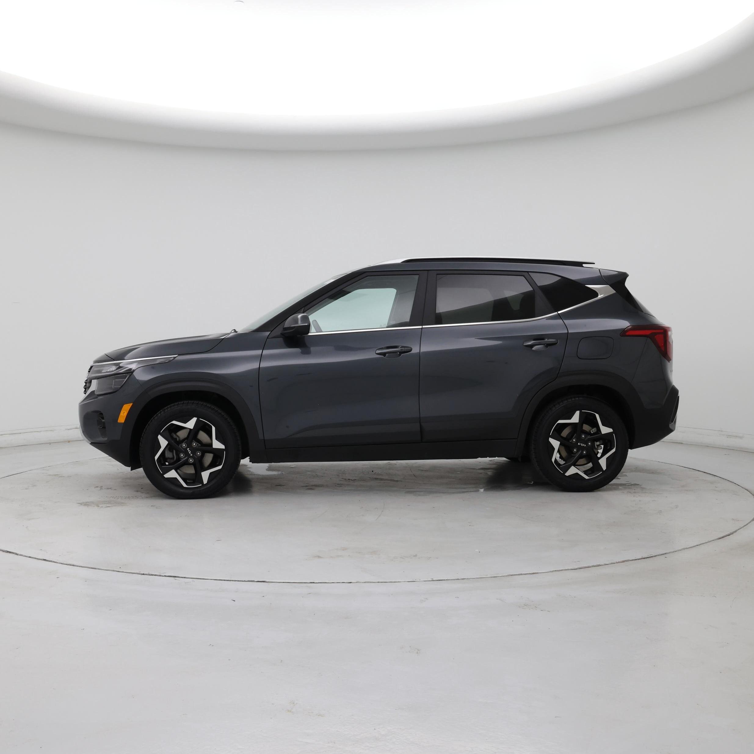 Thumbnail: 2024 Kia Seltos - 3